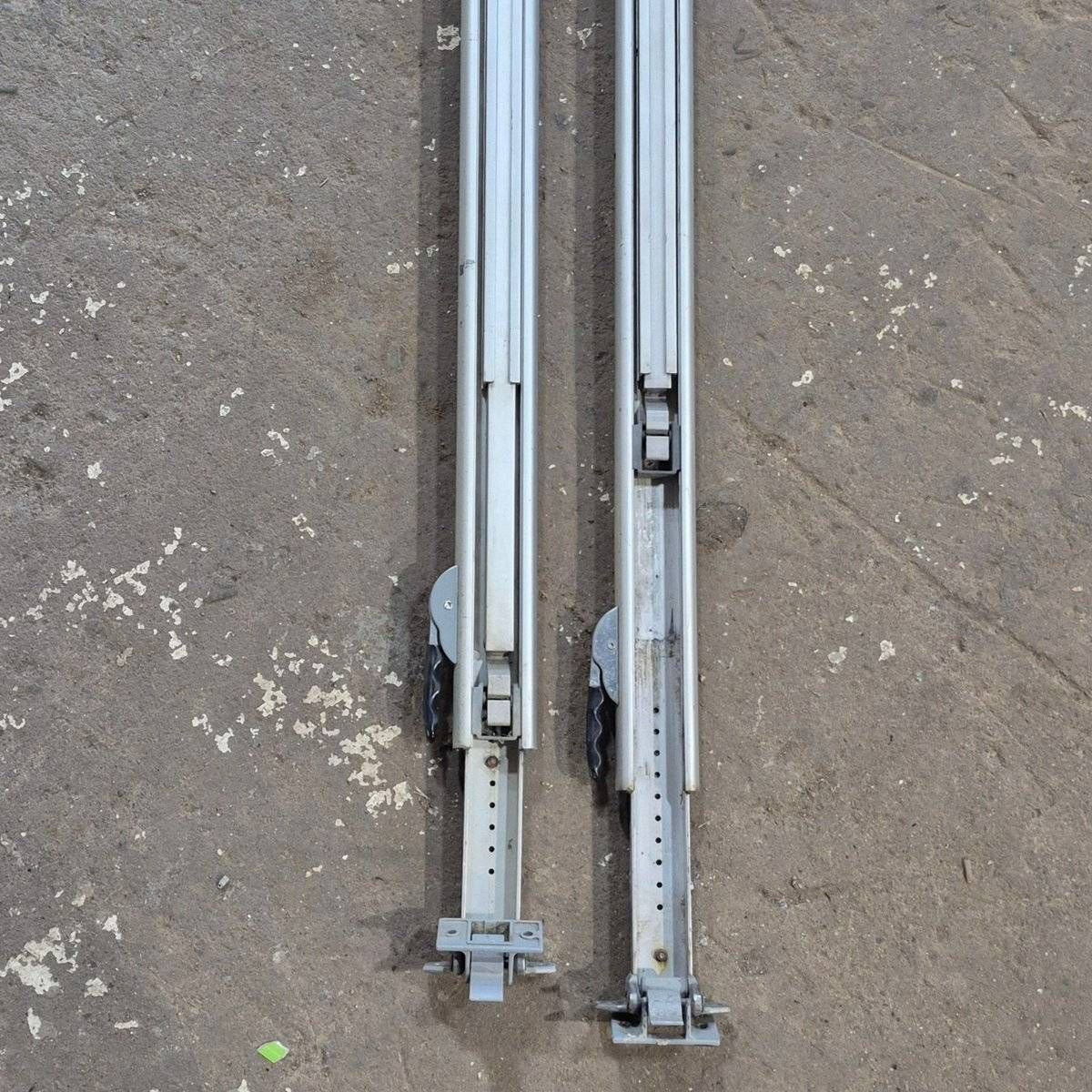 Used Dometic Awning Arm Set, Silver (Satin), 73