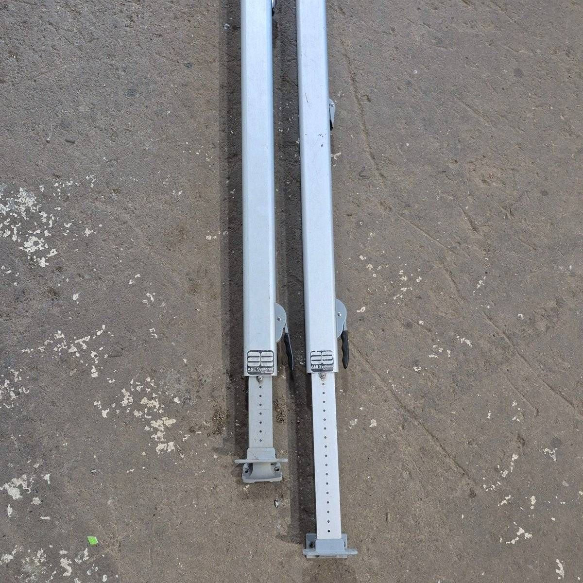 Used Dometic Awning Arm Set, Silver (Satin), 73