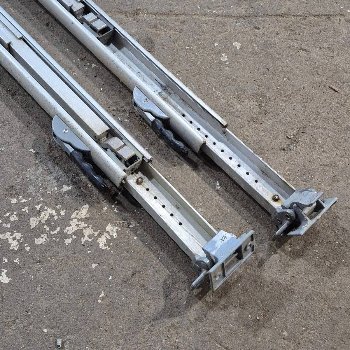 Used Dometic Awning Arm Set, Silver (Satin), 73