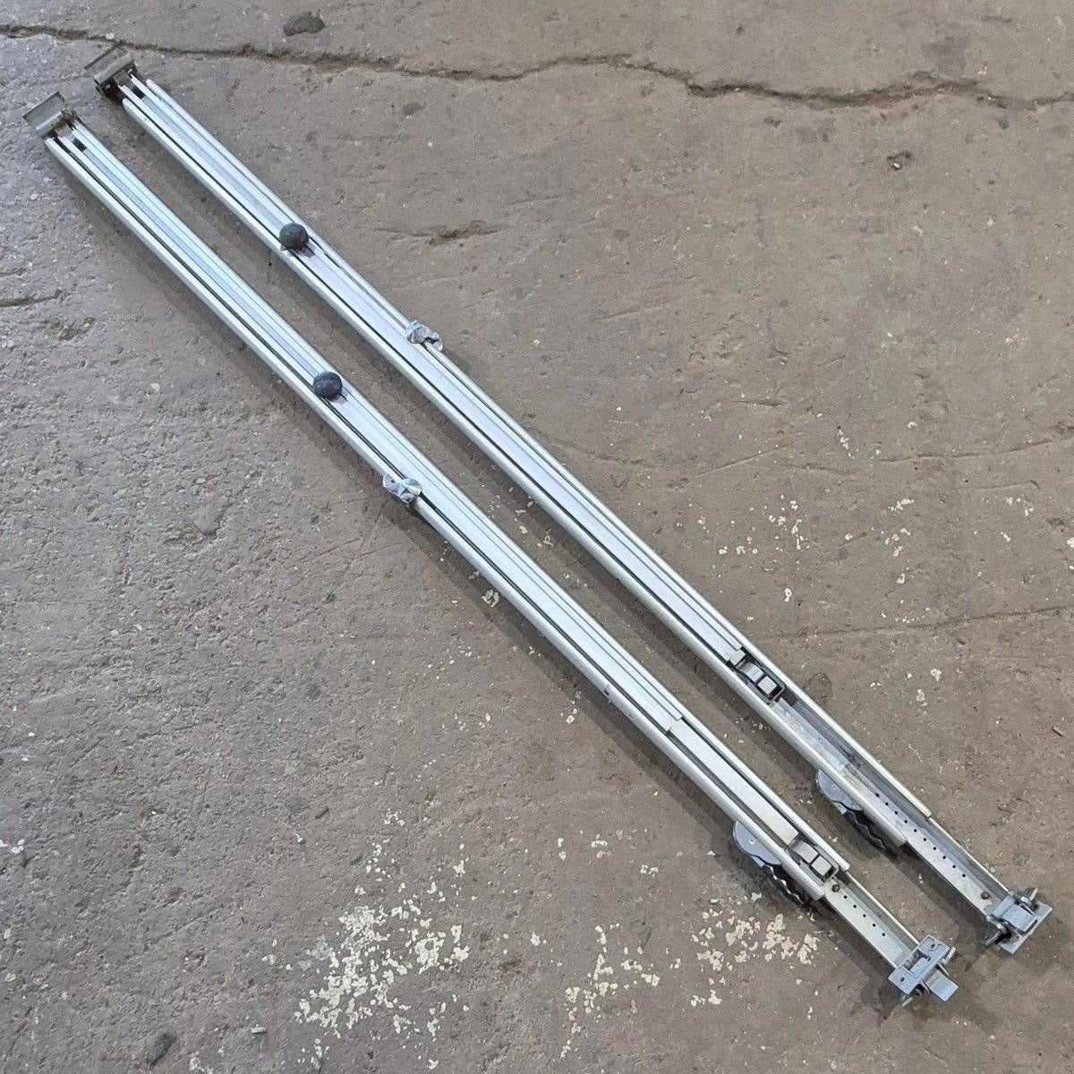 Used Dometic Awning Arm Set, Silver (Satin), 73