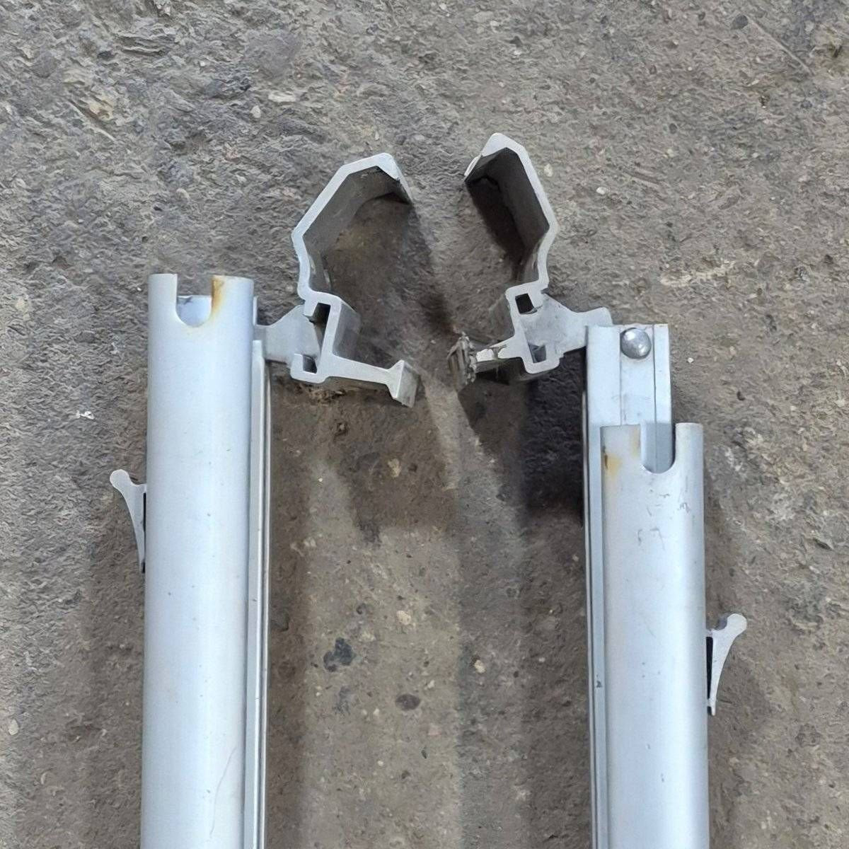 Used Dometic Awning Arm Set, Silver (Satin), 73