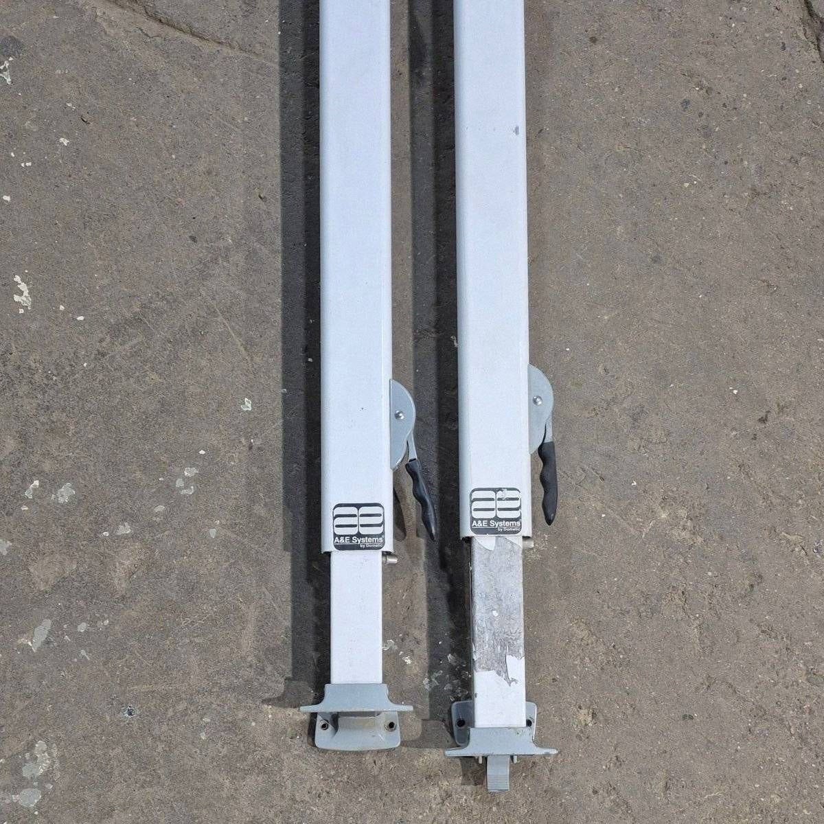 Used Dometic Awning Arm Set, White, 73