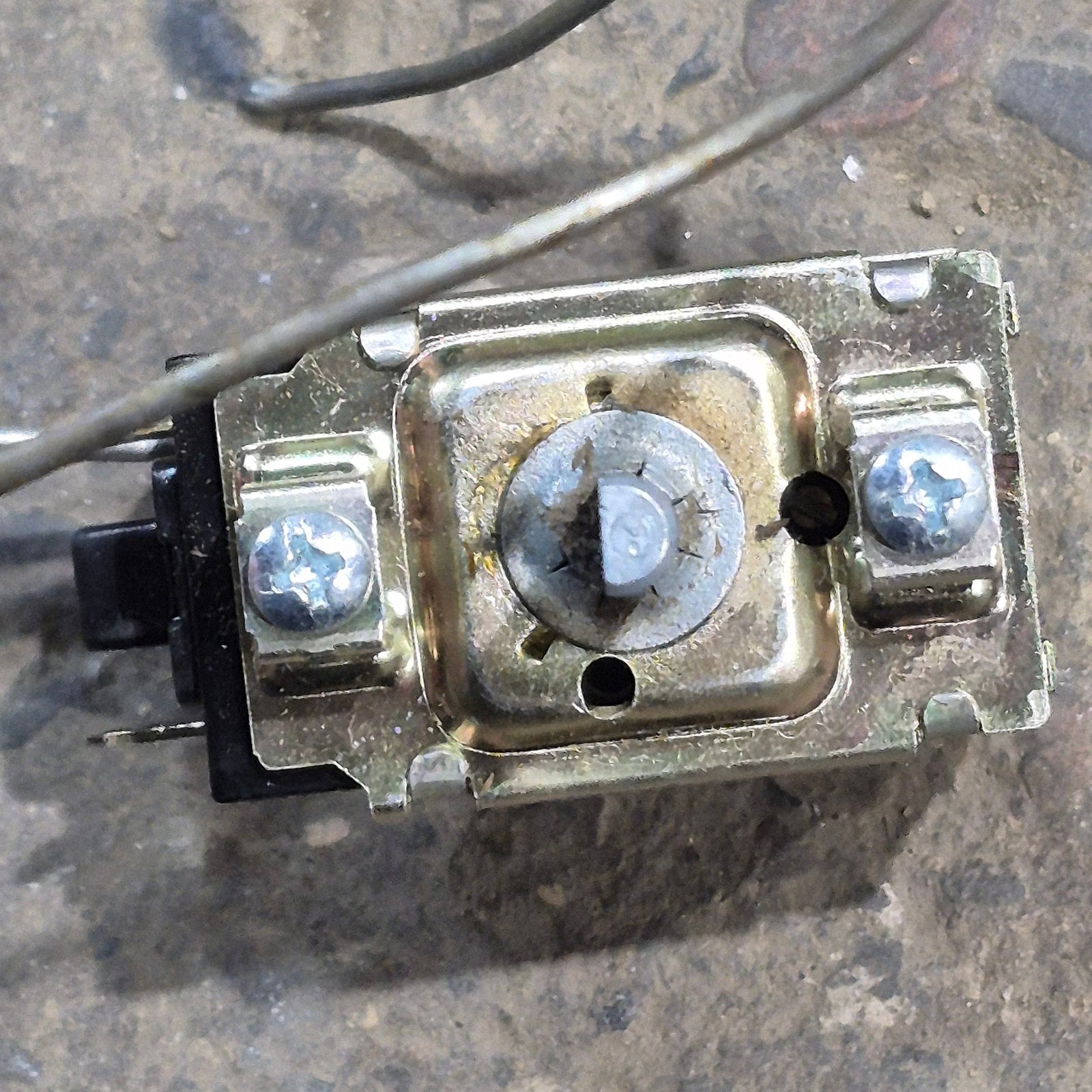 Used Dometic / Duo - therm Air Conditioner Thermostat - 3100781008 - Young Farts RV Parts