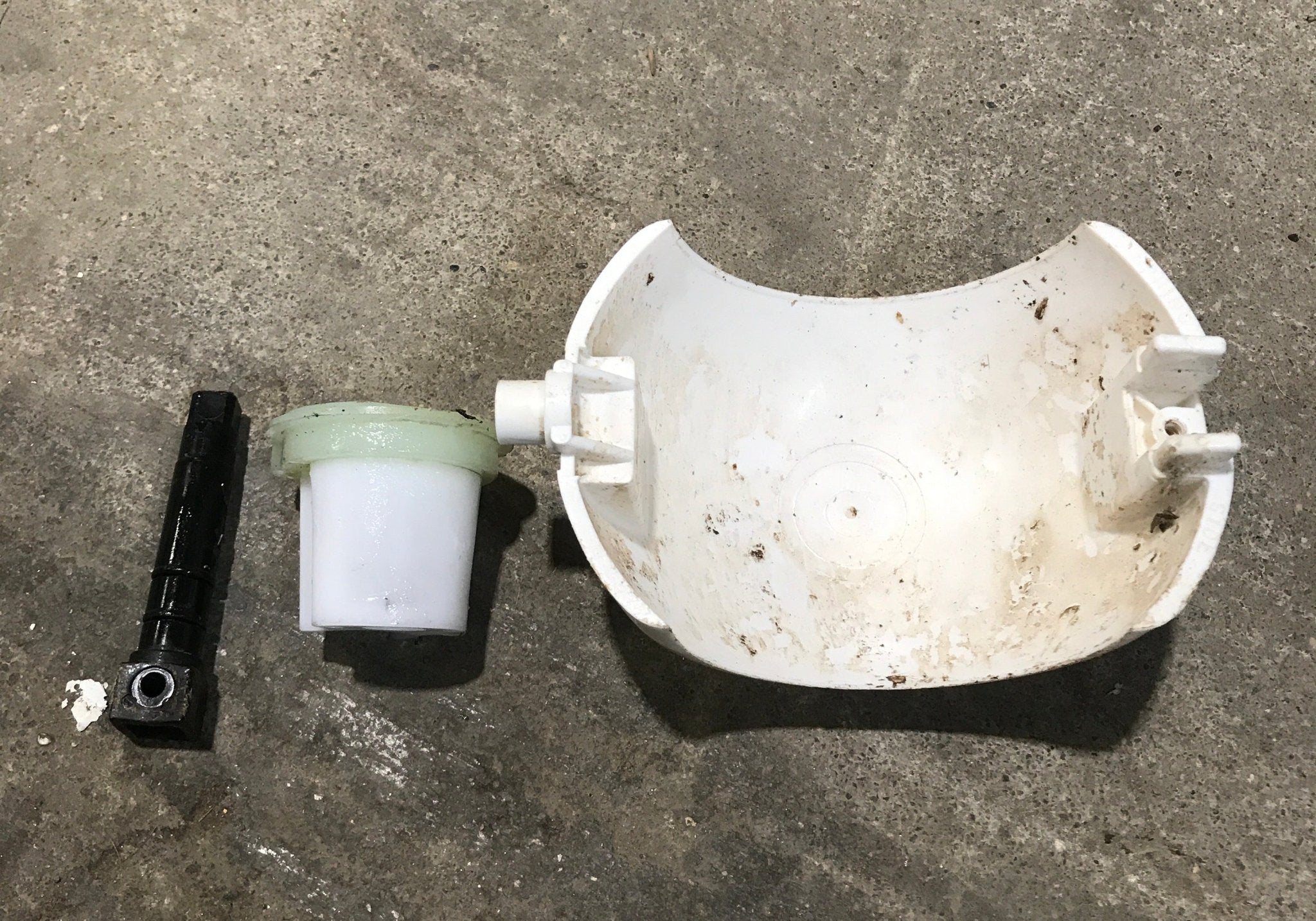 Used Dometic Flush Ball & Shaft - 385318162 - Young Farts RV Parts