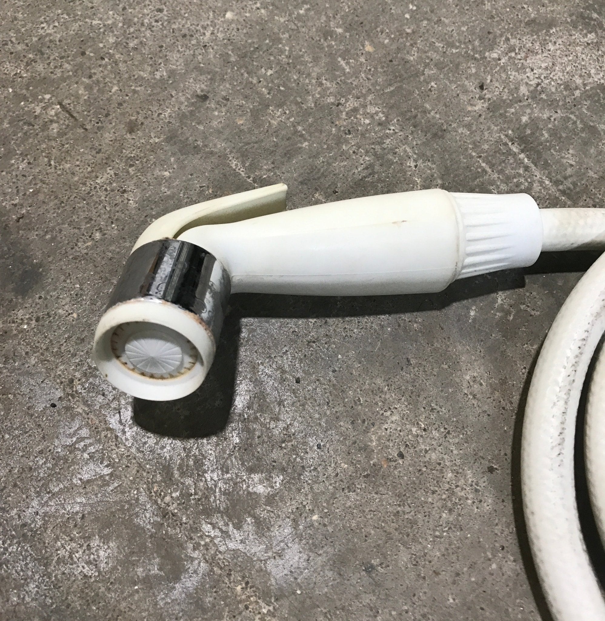 Used Dometic Hand Sprayer - 340683 - Young Farts RV Parts