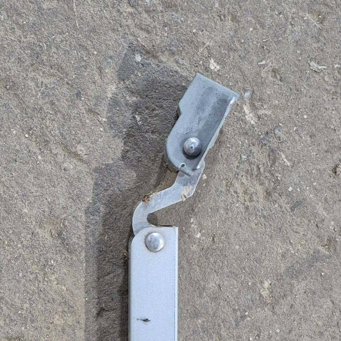 Used Dometic Lower Rafter Arm, Silver (Satin), 32 1/2