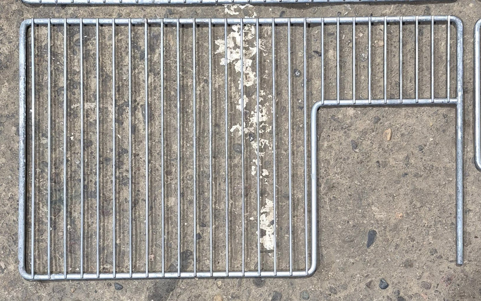 Used Dometic RM2807 Wire Shelf Set - Young Farts RV Parts