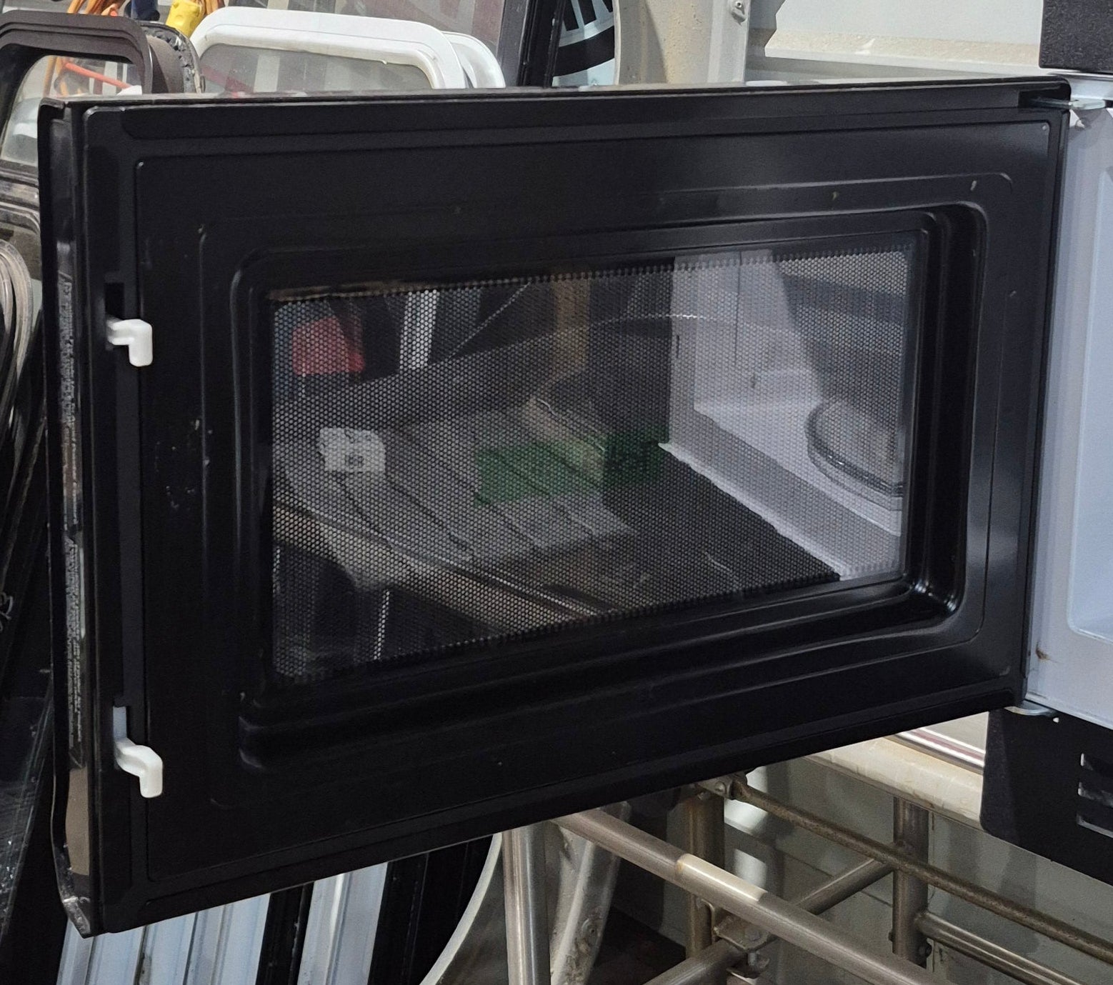 Used Dometic RV Microwave 22