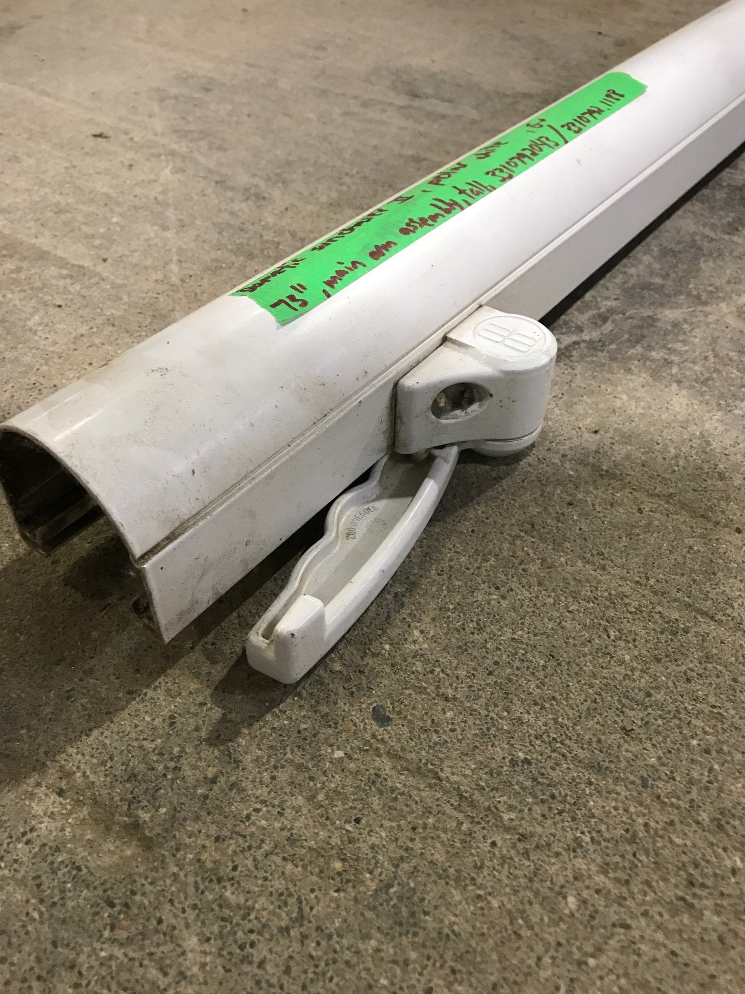 Used Dometic sunchaser II / sunchaser 2 Polar White 73