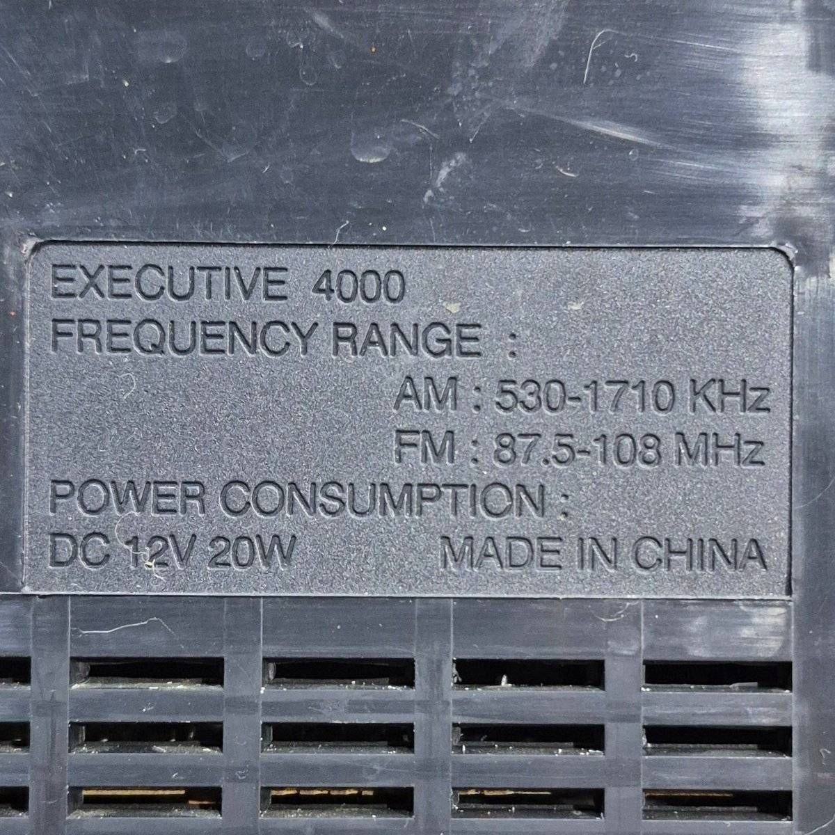 Used Executive RV Radio - 4000 - Young Farts RV Parts