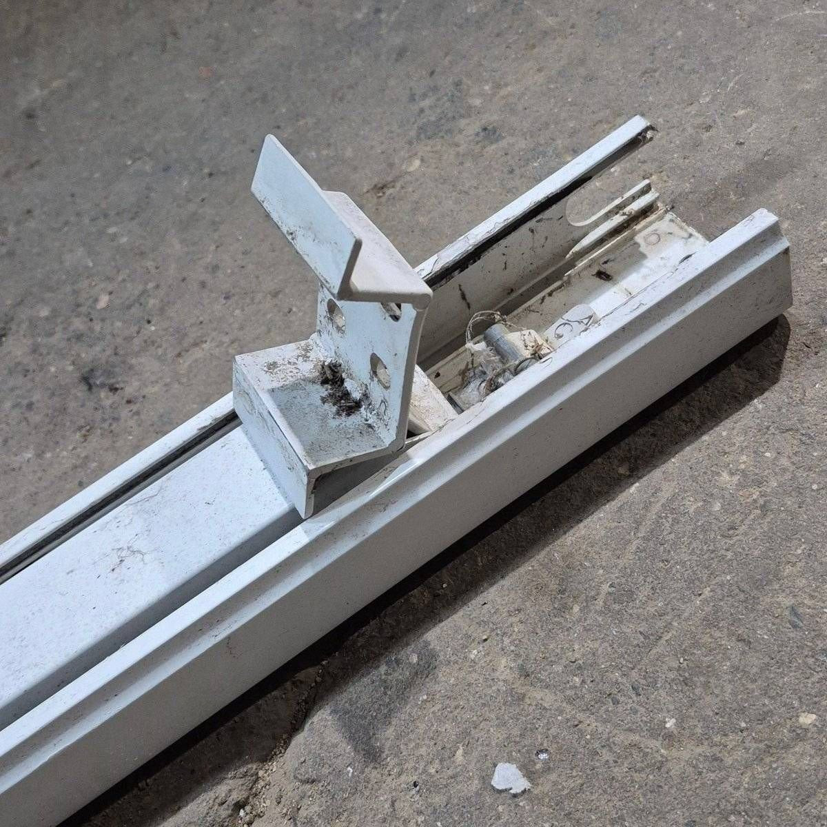 Used Faulkner Single Manual Arm, Left Side - 72