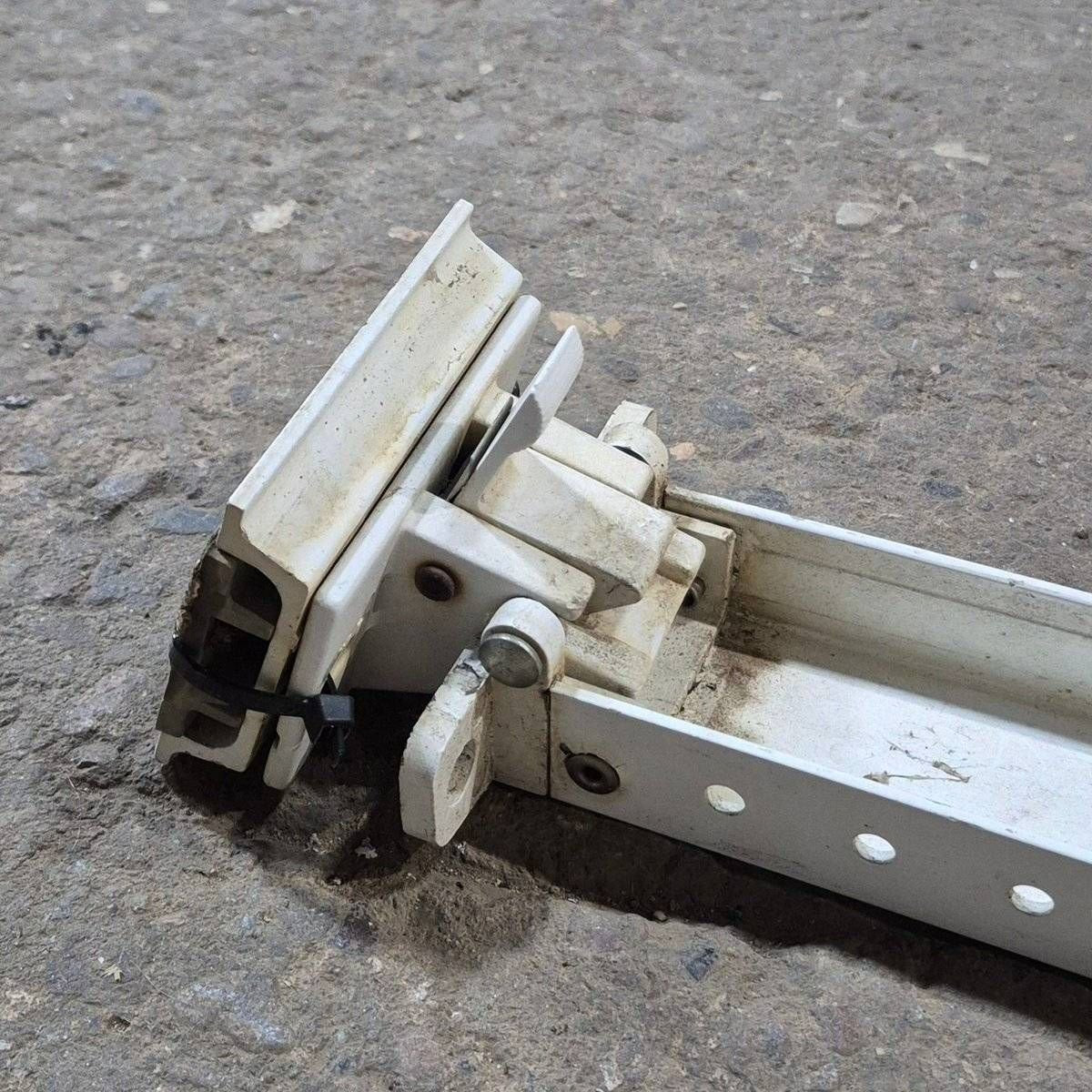 Used Faulkner Single Manual Arm, Left Side - 72