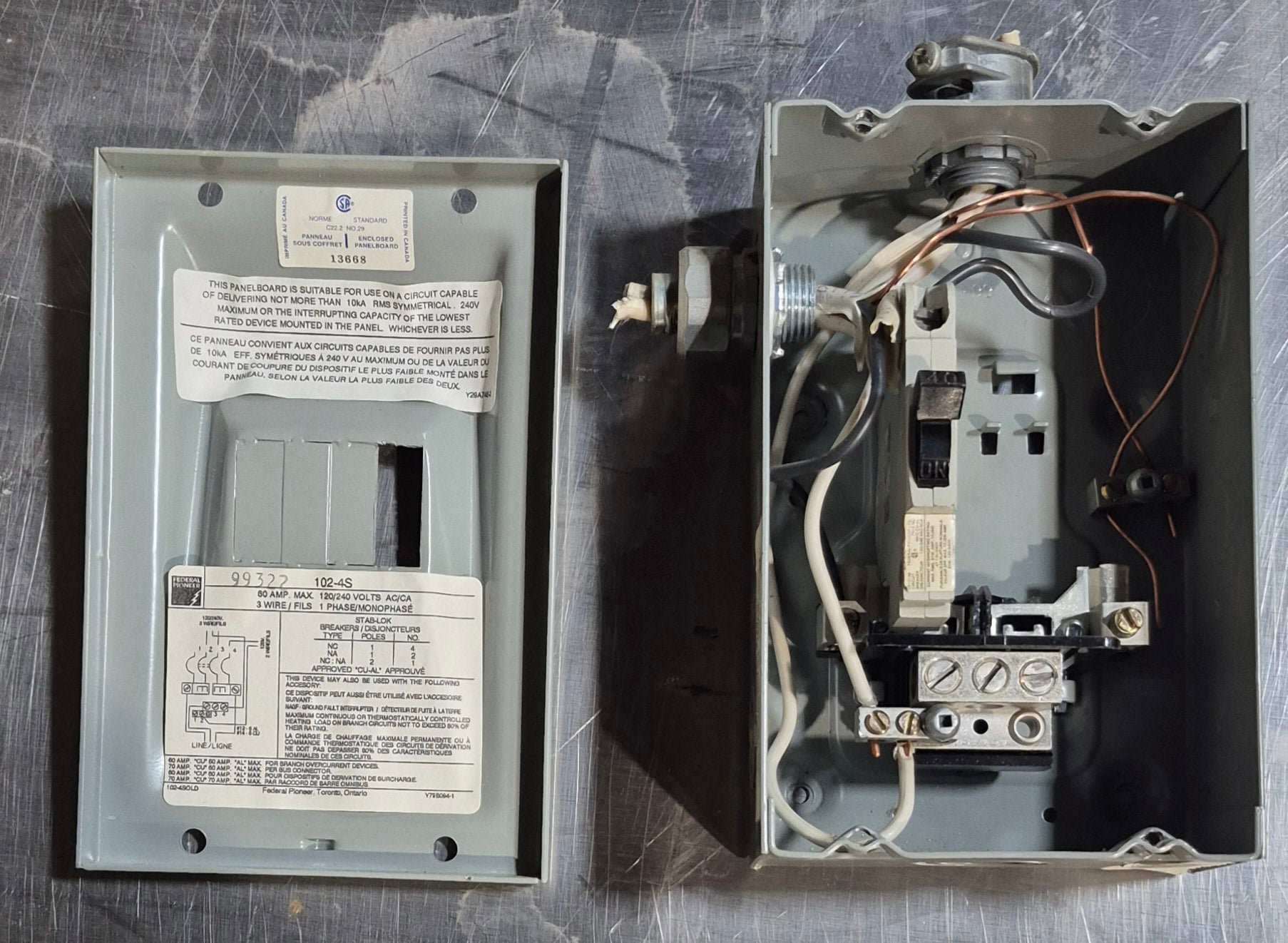 Used Federal Pioneer Stab - Lok Load Center - 102 - 4S - Young Farts RV Parts