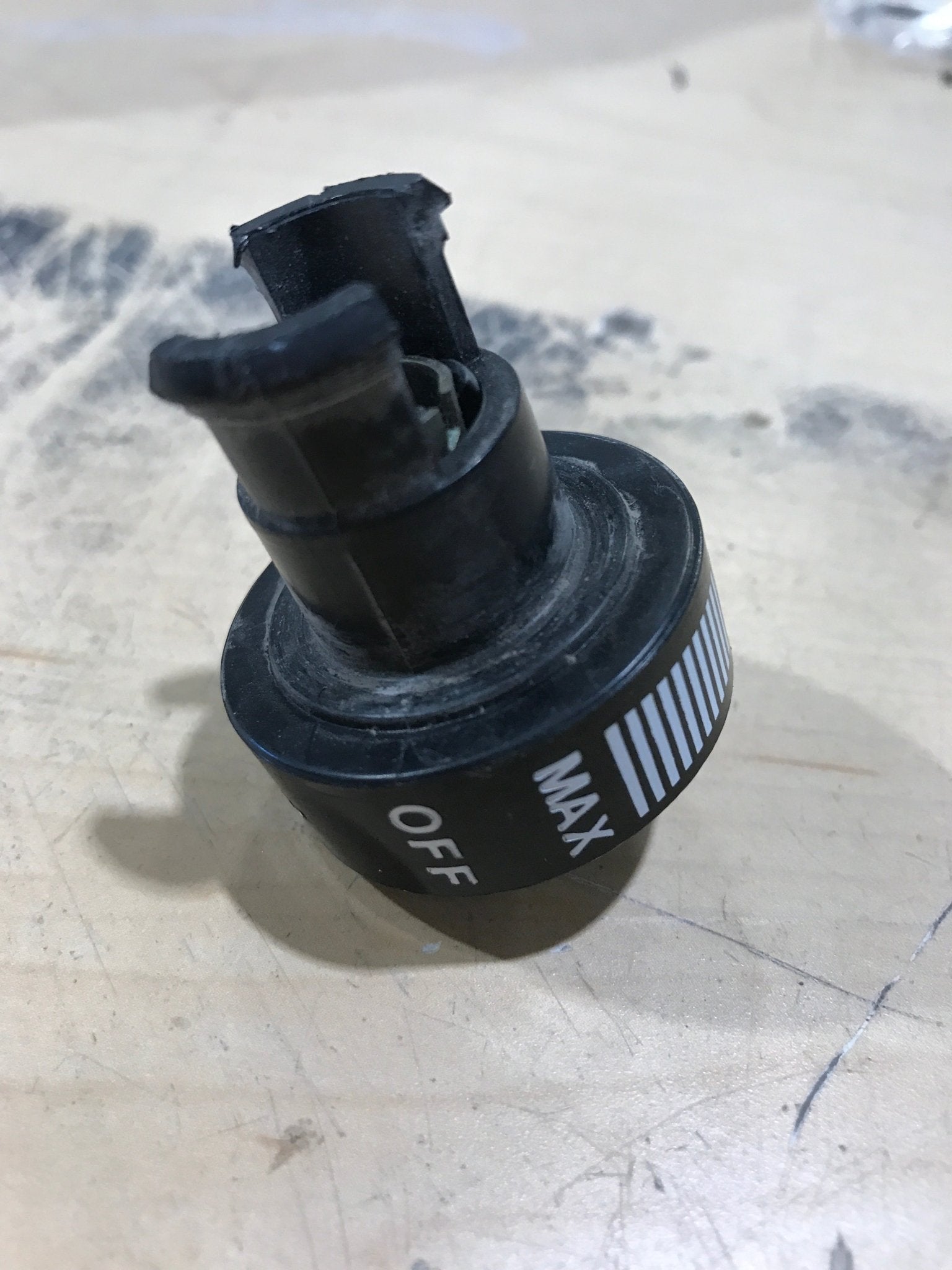 Used Fridge Thermostat Control Knob Dometic 2007480102 - Young Farts RV Parts