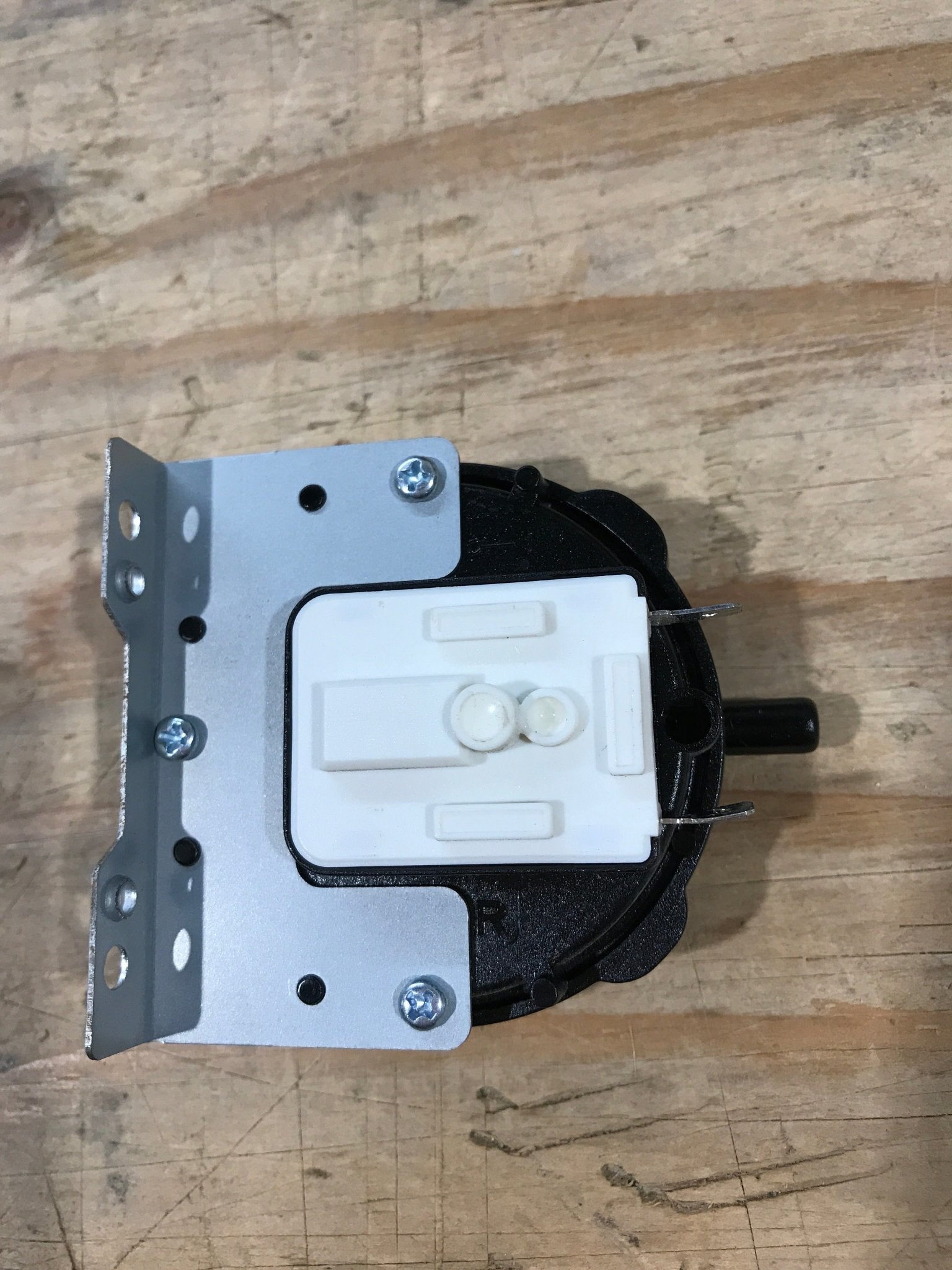 Used Furrion Exhaust Pressure Switch - C - FWH09A - 006 - Young Farts RV Parts