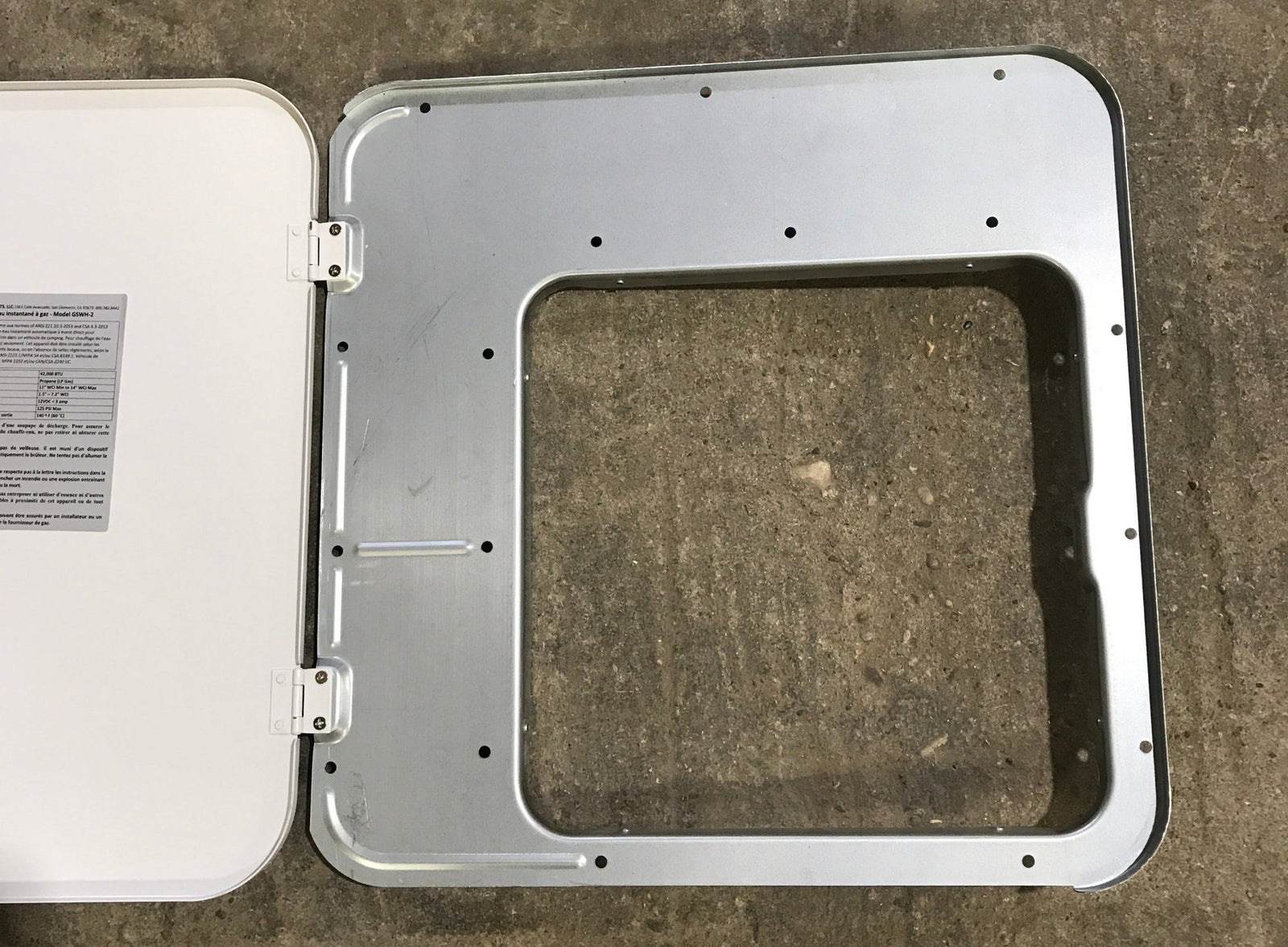 Used Girard 10 Gallon Water Heater Door Kit, White - 2GWHDAS10 - Young Farts RV Parts