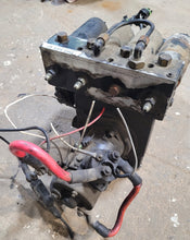 Load image into Gallery viewer, Used HWH/ Fenner Hydraulics Pump/Motor/Tank Assembly - AP0588/AP0195 - Young Farts RV Parts