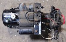 Load image into Gallery viewer, Used HWH/ Fenner Hydraulics Pump/Motor/Tank Assembly - AP0588/AP0195 - Young Farts RV Parts