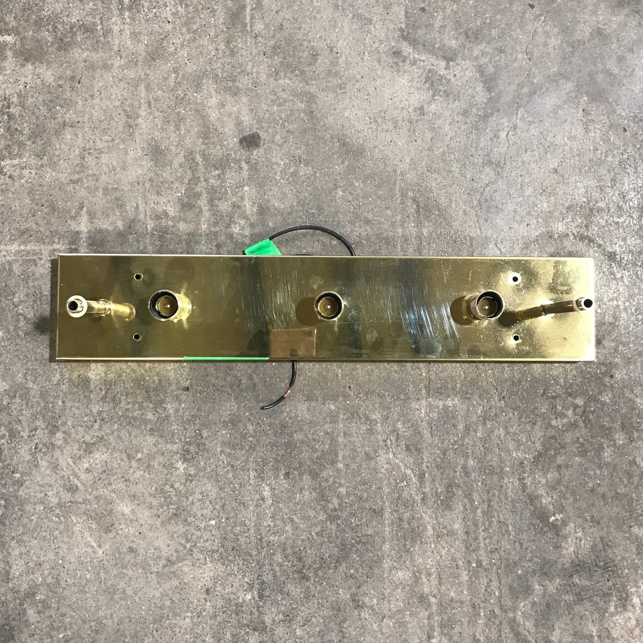 Used Interior Light Fixture LR90964 | Cat. No. 526 - Young Farts RV Parts