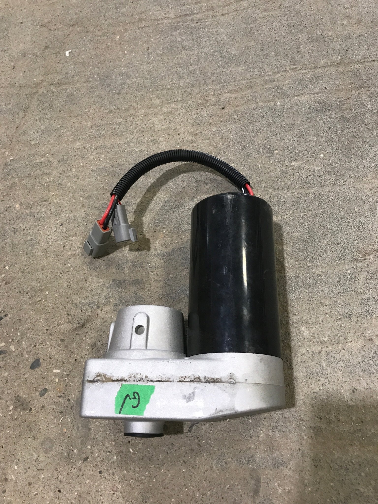 Used LCI Leveling Jack Motor - 656216 - Young Farts RV Parts