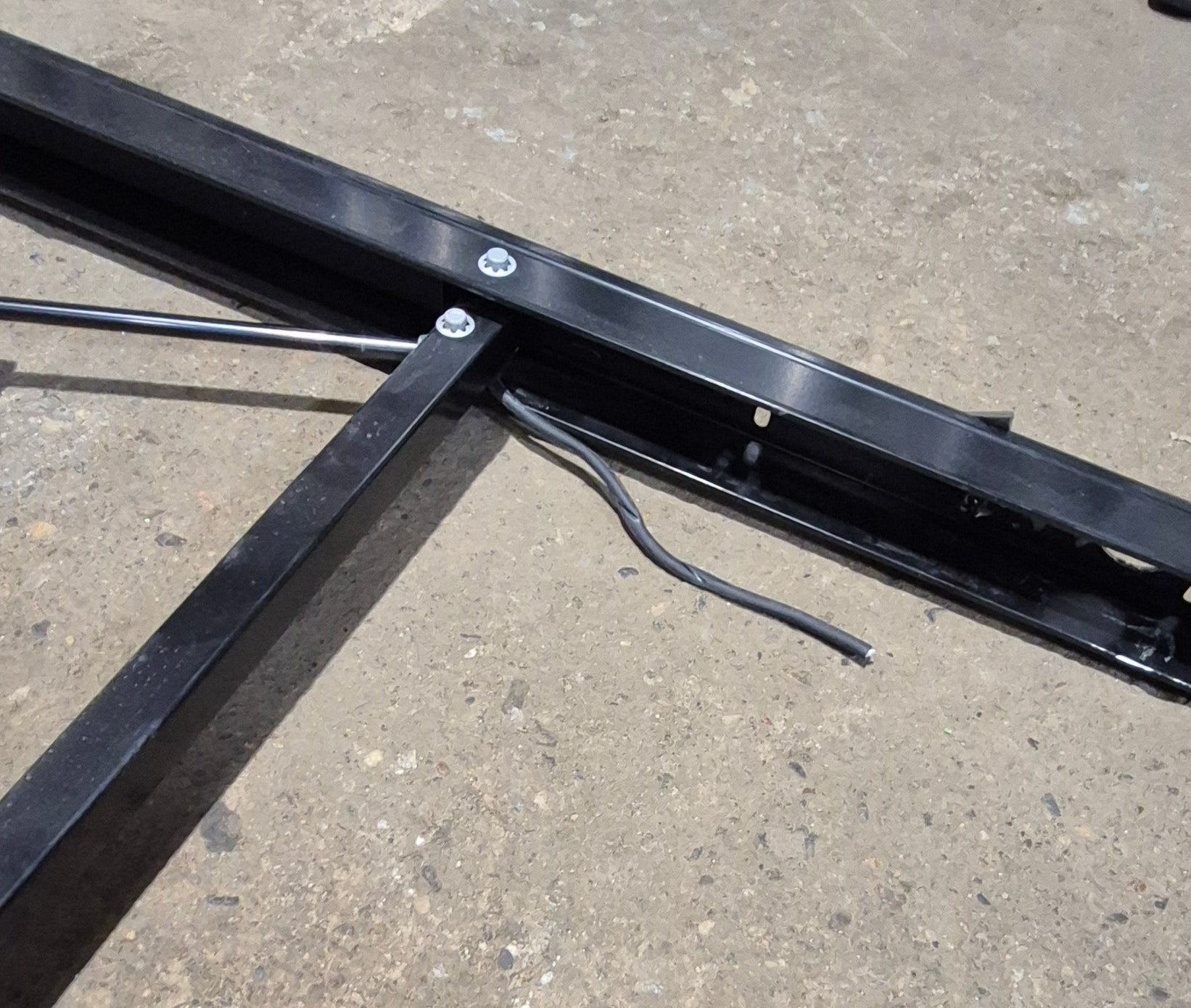 Used Lippert Solera 3000 Power Awning Arm, RH Motor (Power Side) Short, 58 1/2", Pitched - 295743 - Young Farts RV Parts