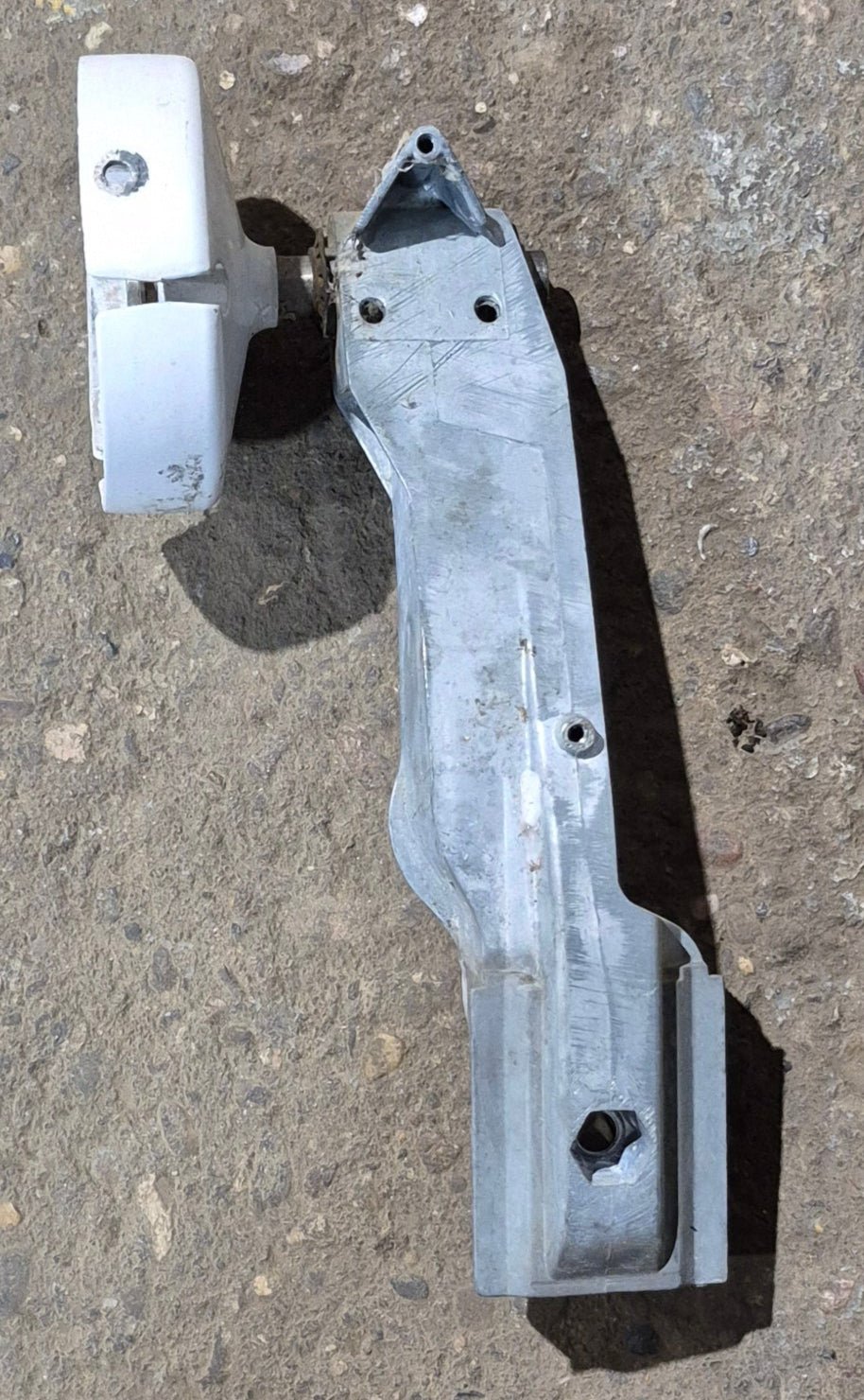 Used Lippert Solera Idler Regal Head Mount - 643916 - Young Farts RV Parts