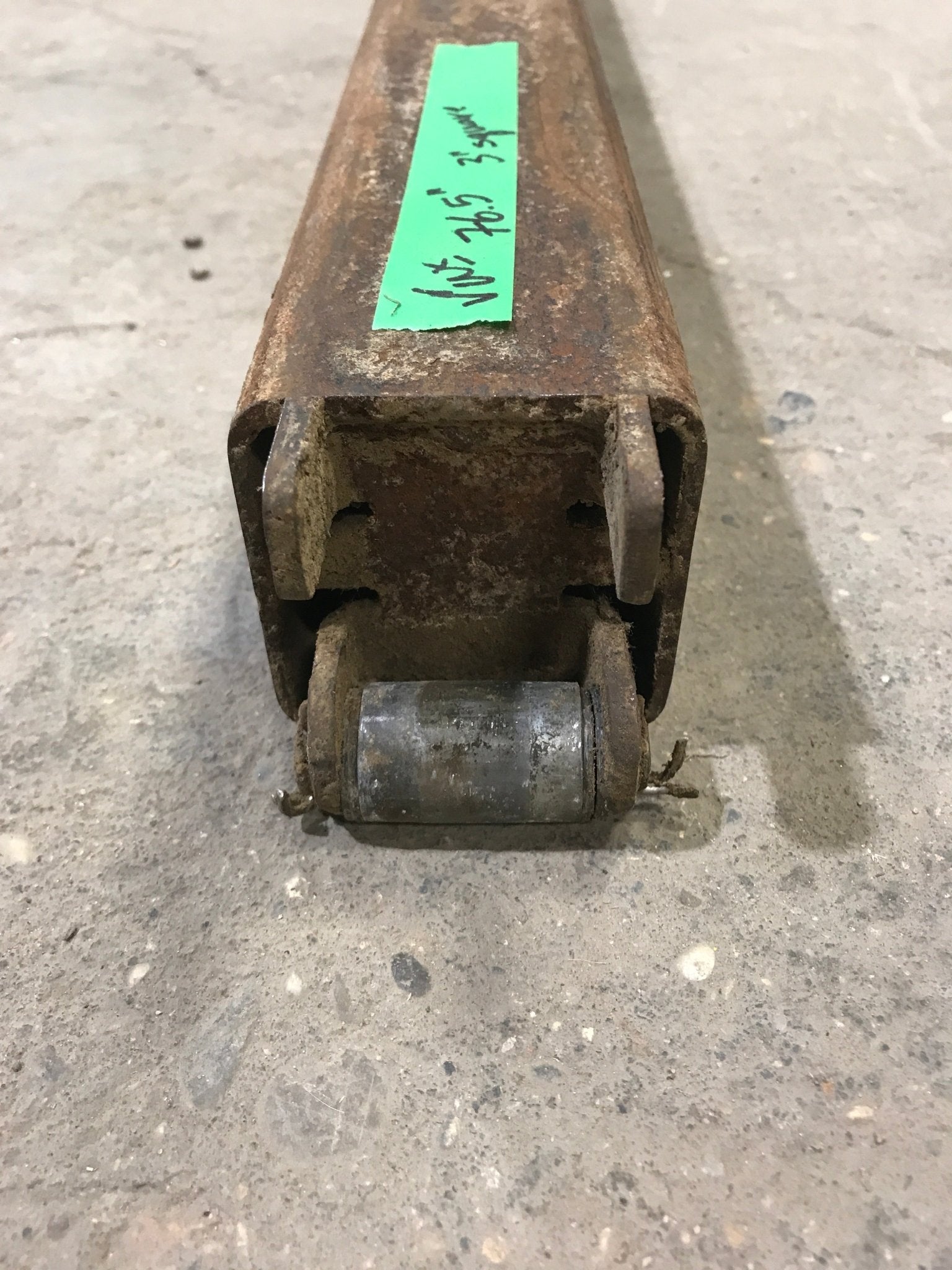 Used Living Room Slide Inner Rail - Young Farts RV Parts