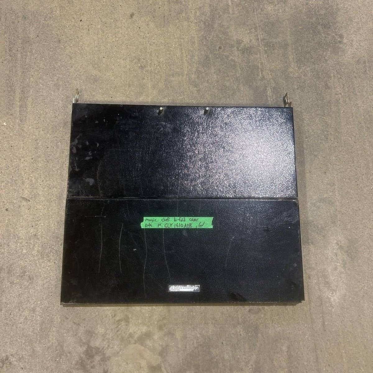 Used MAGIC Chef Bi-Fold Cover CLY1610ADB - Young Farts RV Parts