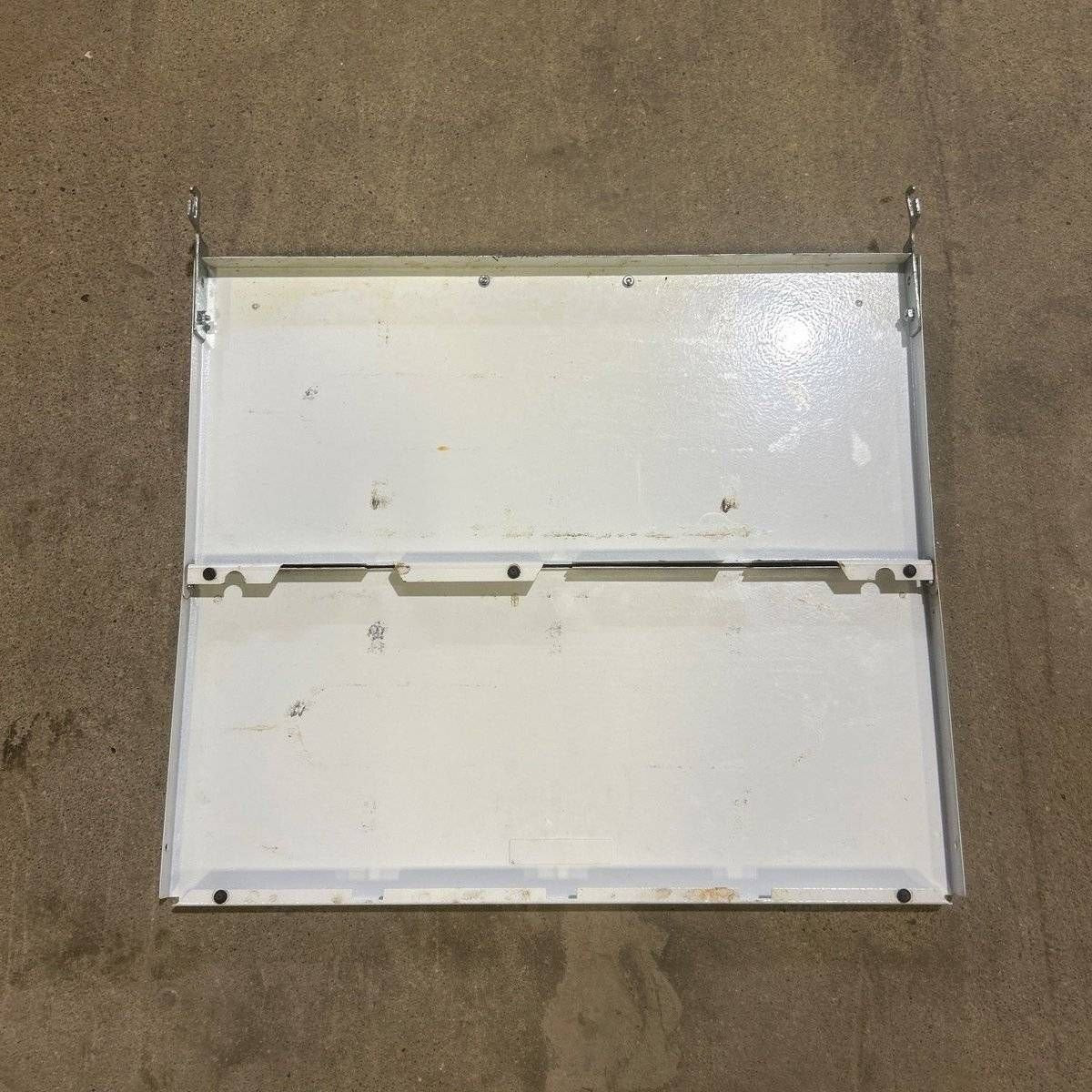 Used MAGIC Chef Bi-Fold Cover CLY1611BDH - Young Farts RV Parts