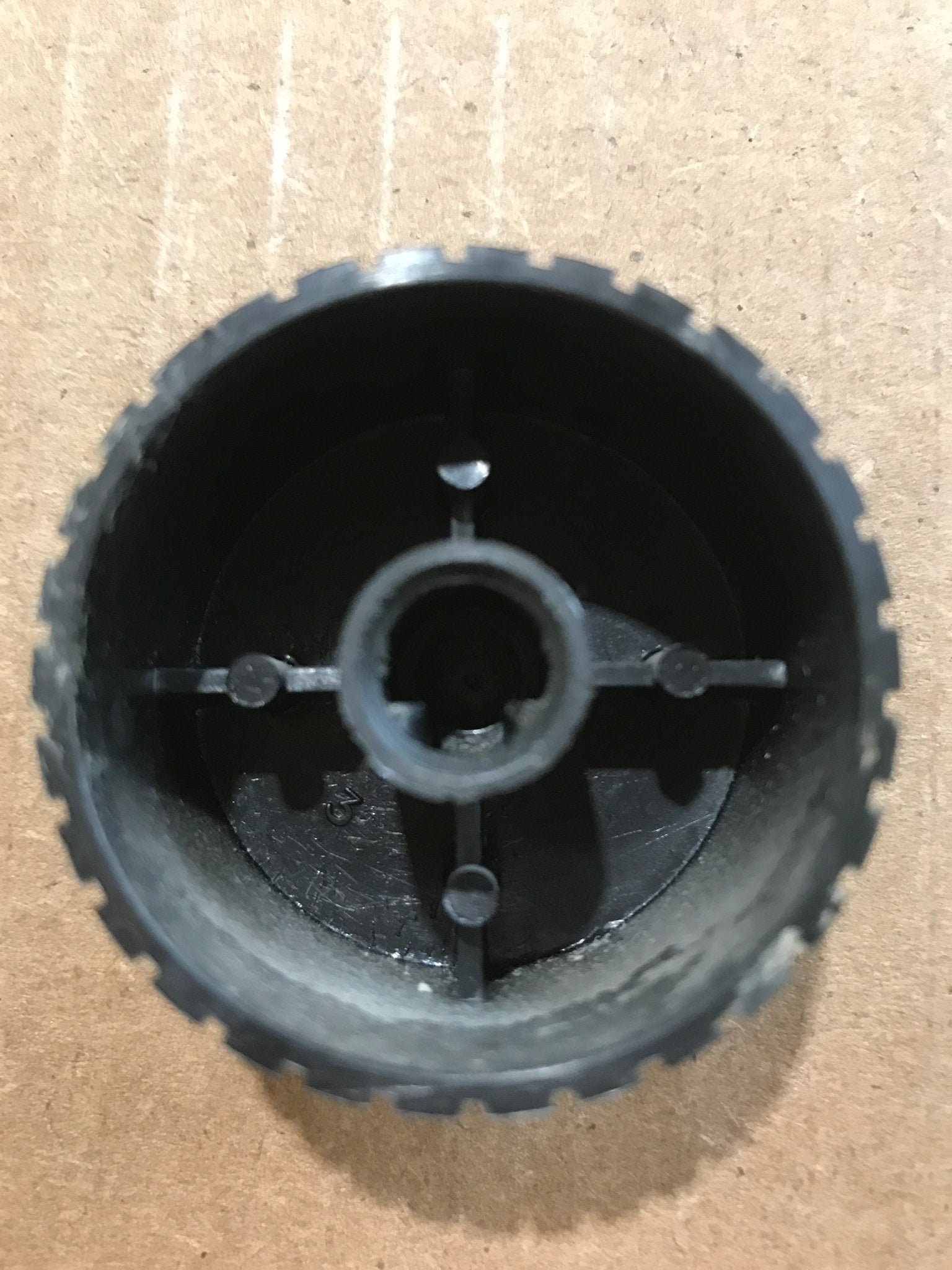 Used Magic Chef Burner Knob - 7733P01860 - Young Farts RV Parts