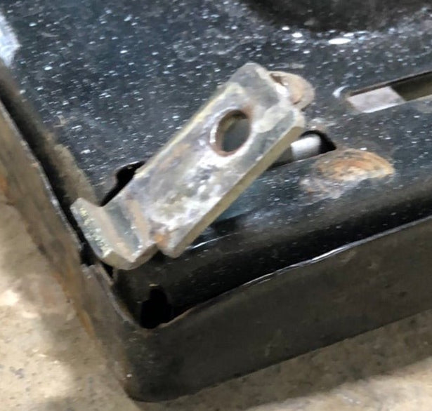 Used Magic Chef Oven Door 74001190 - 7701P09260 - Young Farts RV Parts