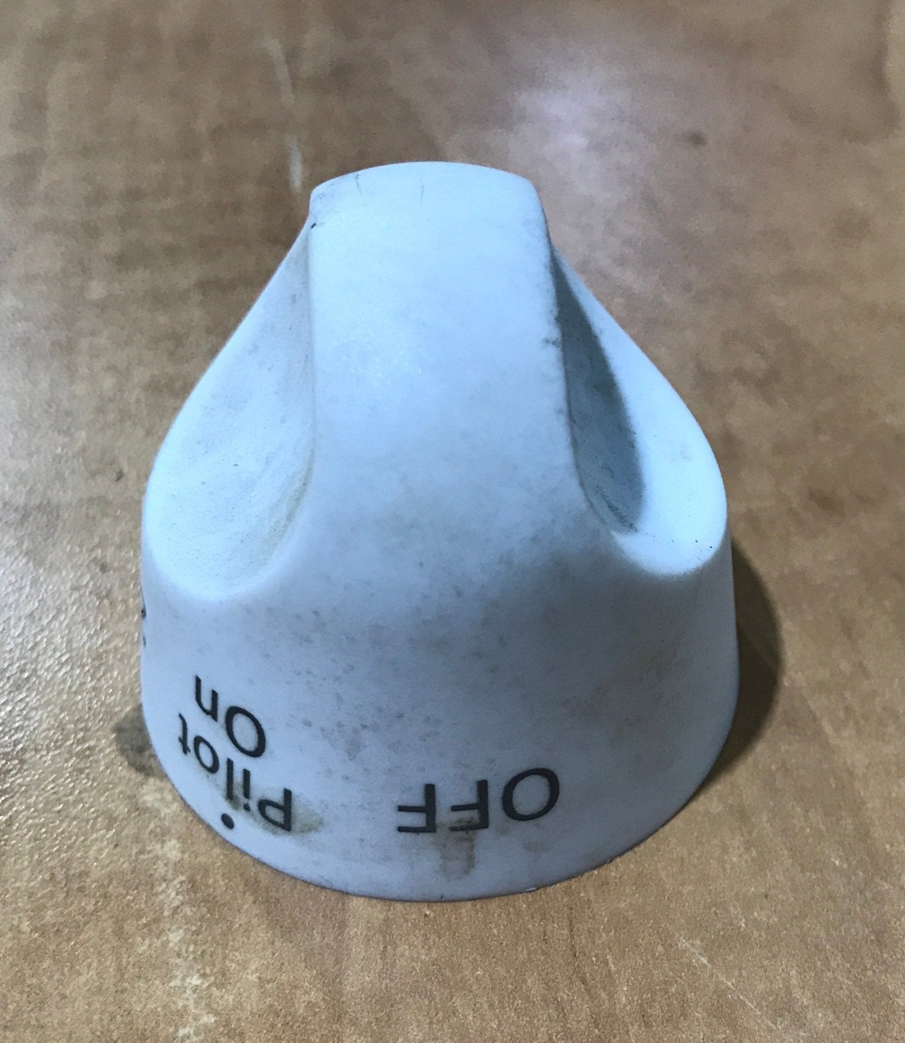 Used Magic Chef Oven Knob 74007281 - Young Farts RV Parts