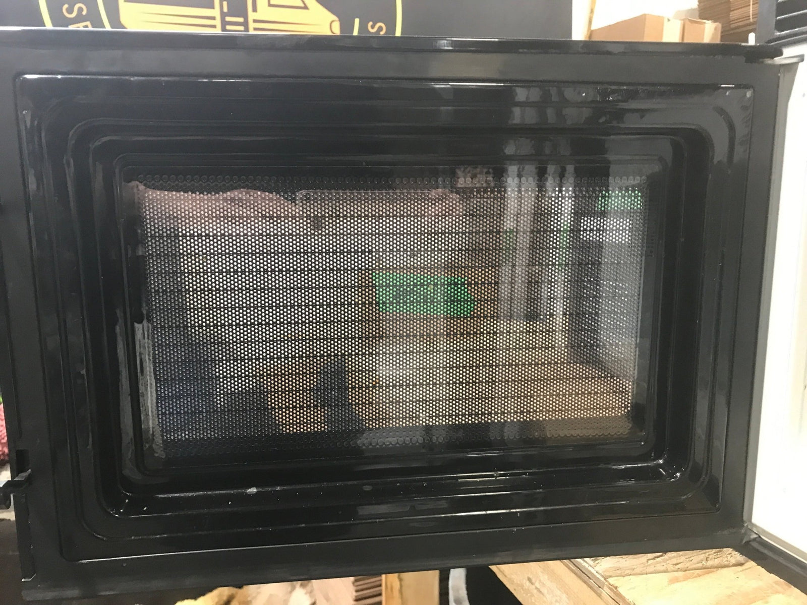 Used Magic Chef RV Microwave - 20 3/4