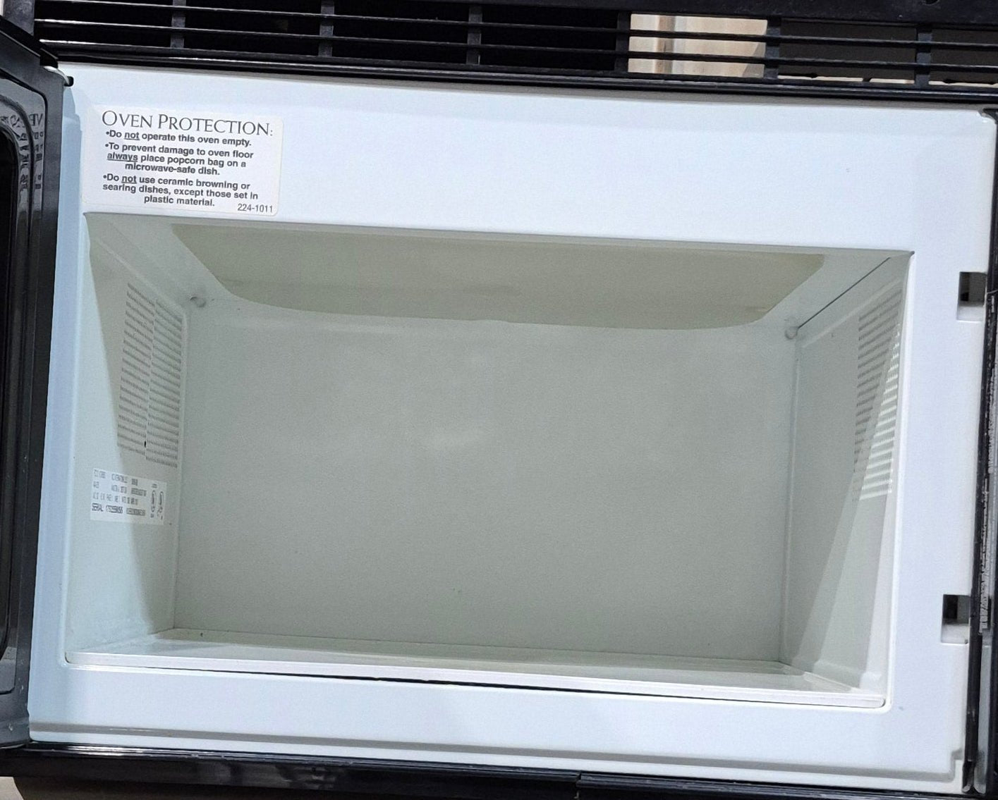 Used Magic Chef RV Microwave - 21 5/8