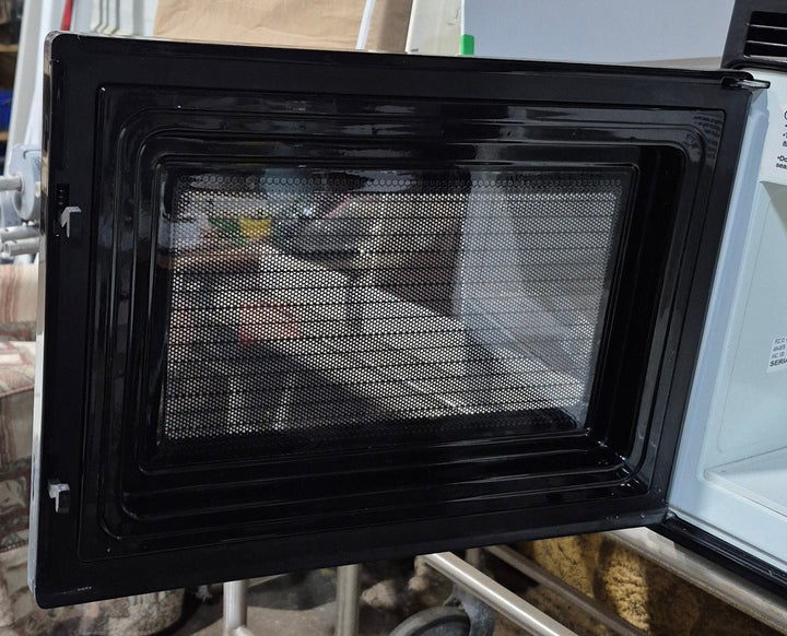 Used Magic Chef RV Microwave - 21 5/8" W x 14" H x 12 1/2" D - Young Farts RV Parts