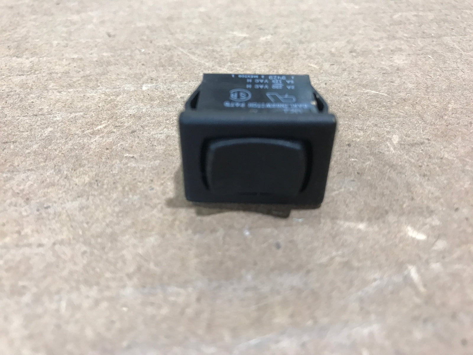 Used Norcold Interior Rocker Switch, 3 Position - 61525922 - Young Farts RV Parts