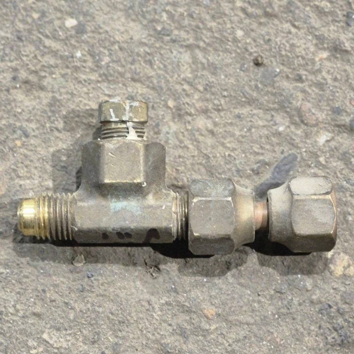 Used Norcold Pressure Tap and Swivel Connector Assembly - 621173 - Young Farts RV Parts