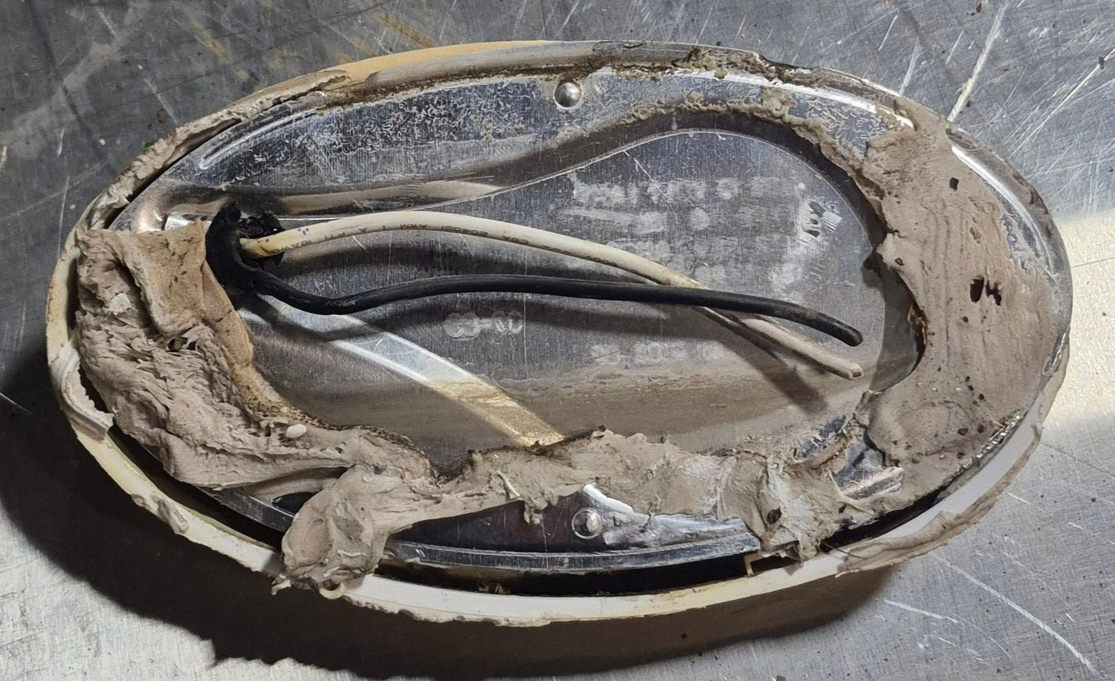 Used Oval Porch Light - 6 1/4