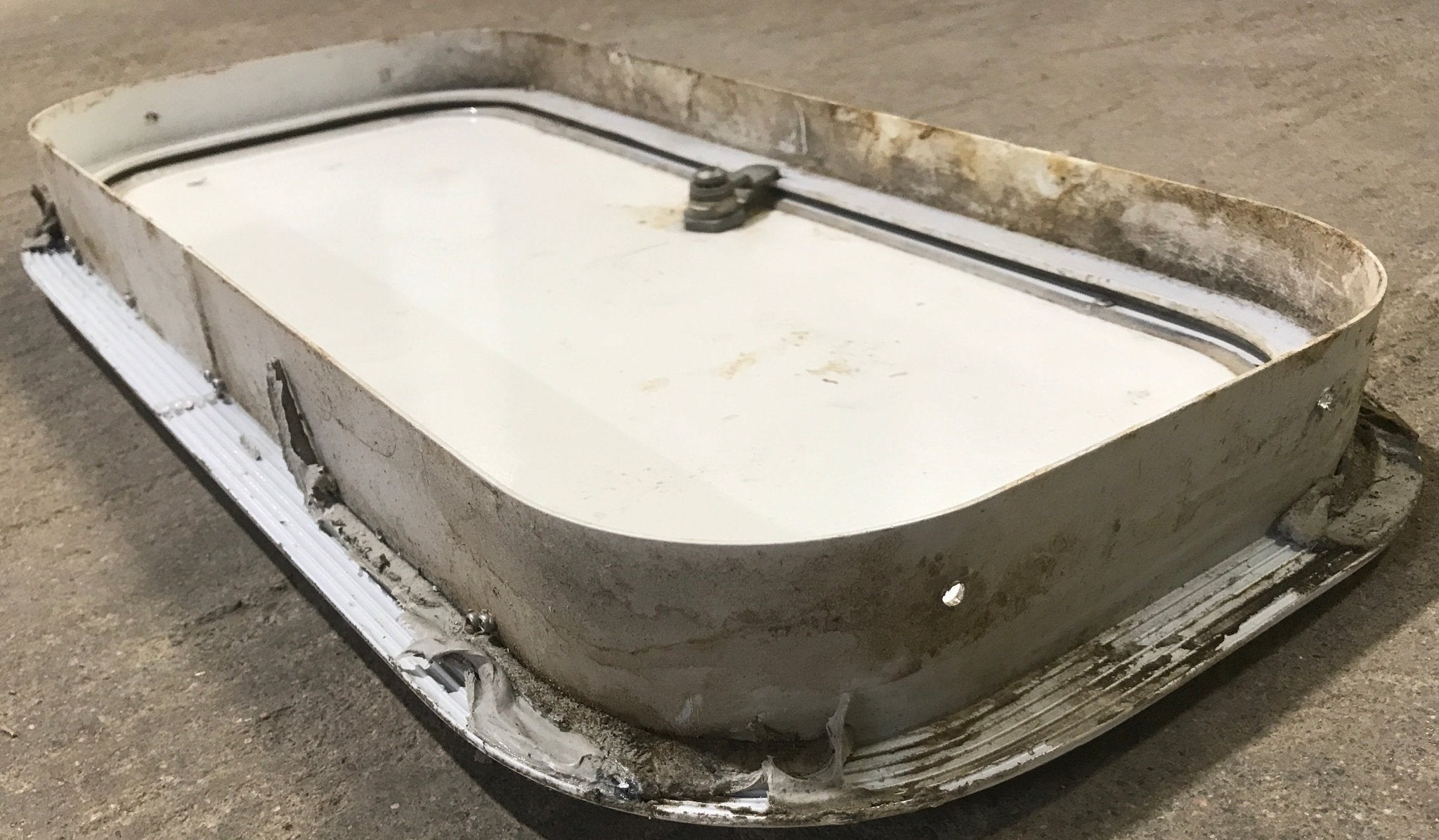 Used Radius Cornered Cargo Door 19 3/4" x 9 1/8" x 1 3/4" D - Young Farts RV Parts