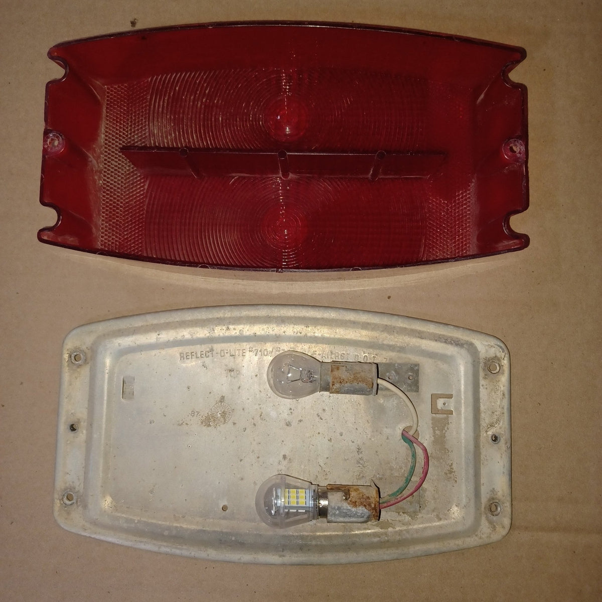 Used Reflect-O-Lite 710/750 Tail Light Replacement Lens - SAE-AILRST D.O.T. 78 - Young Farts RV Parts