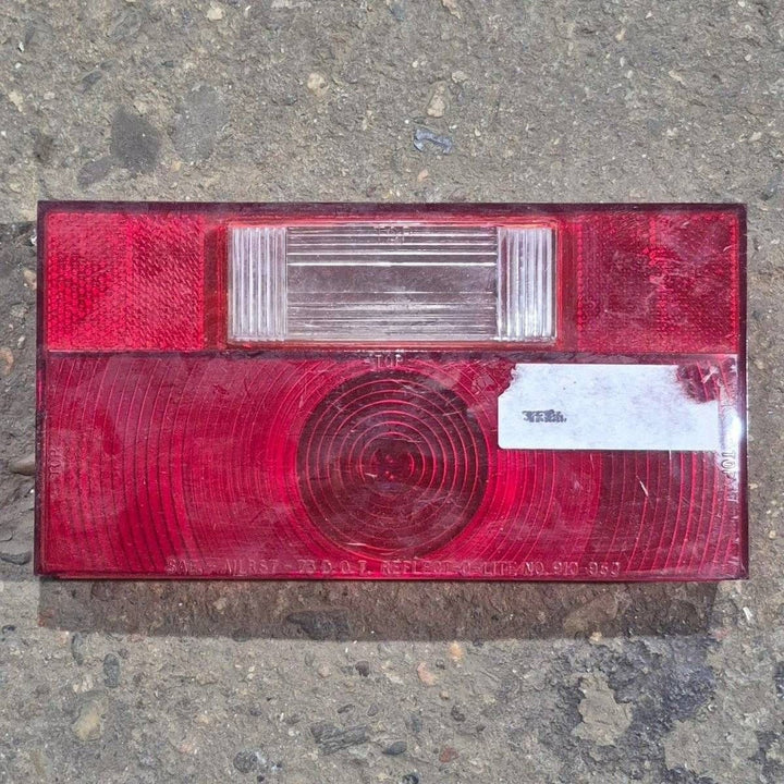 Used Reflect-O-Lite Tail Light Replacement Lens - SAE-AILRST-73 D.O.T. , No. 910-950 - Young Farts RV Parts