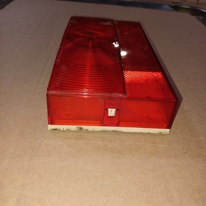 Used Reflect-O-Lite Tail Light Replacement Lens - SAE-AILRST-73 D.O.T. , No. 910-950 - Young Farts RV Parts