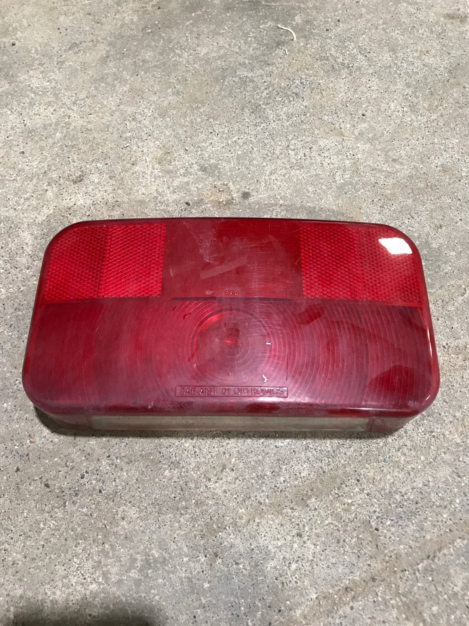 Used Round lens tail light DOT AILST 91 - Young Farts RV Parts