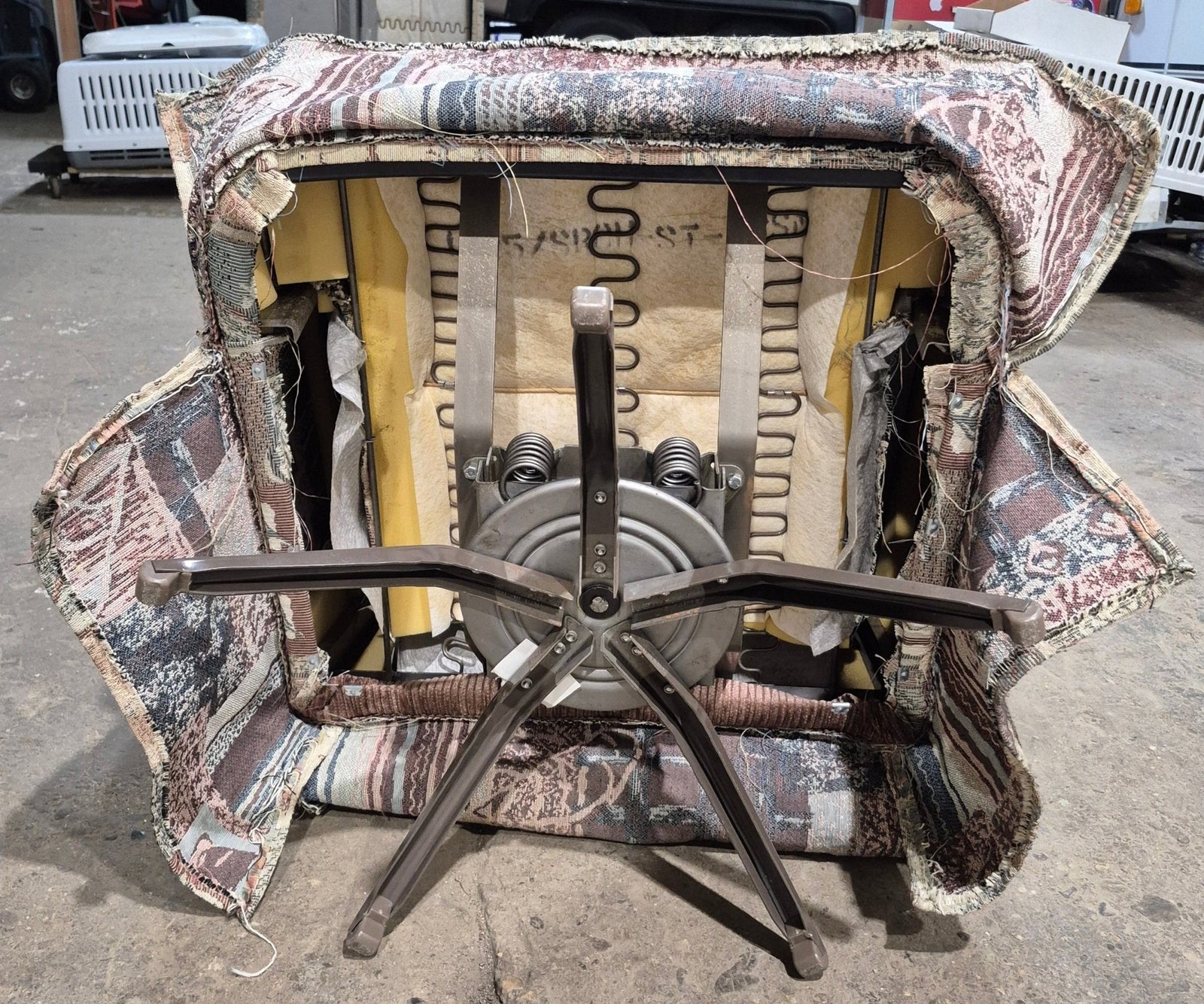 Used RV Chair - 32 3/4