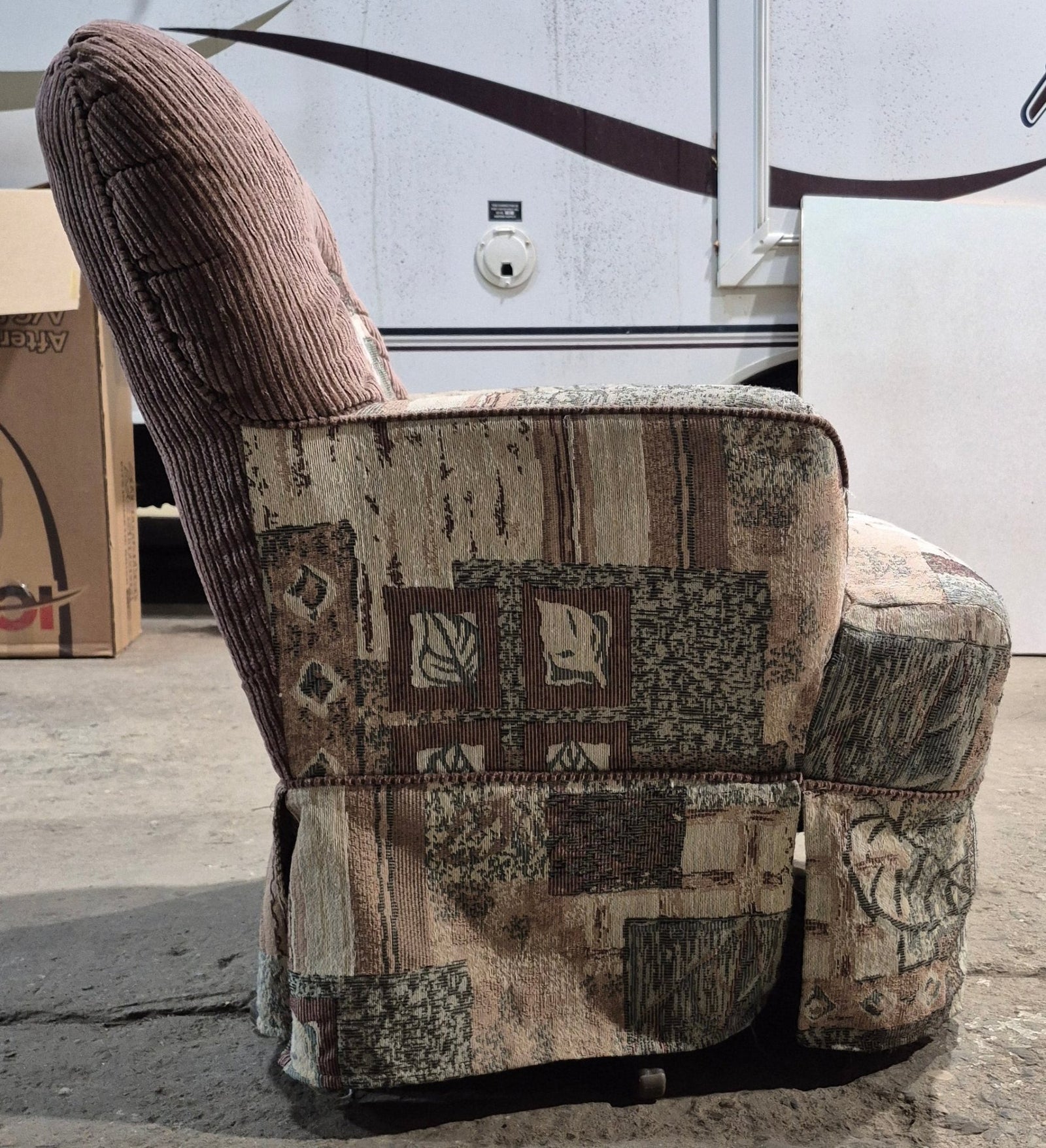 Used RV Chair - 32 3/4