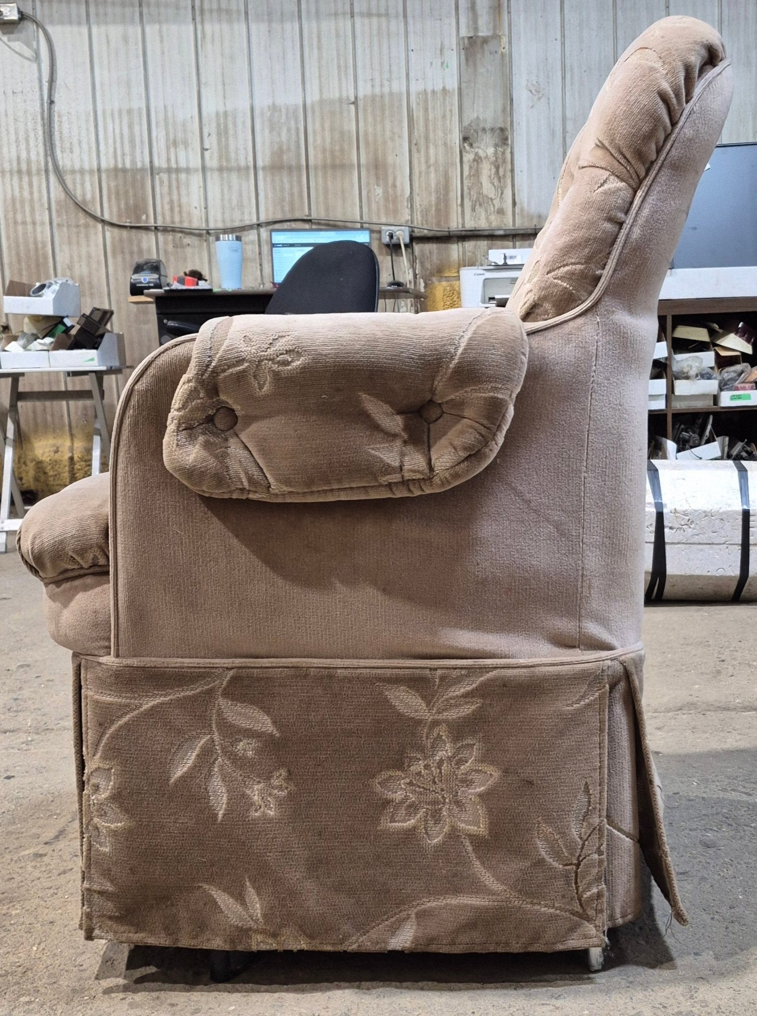 Used RV Chair - 37