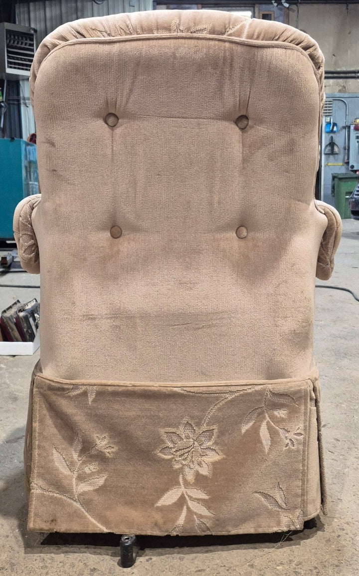 Used RV Chair - 37" H x 25" W x 25" D - Young Farts RV Parts
