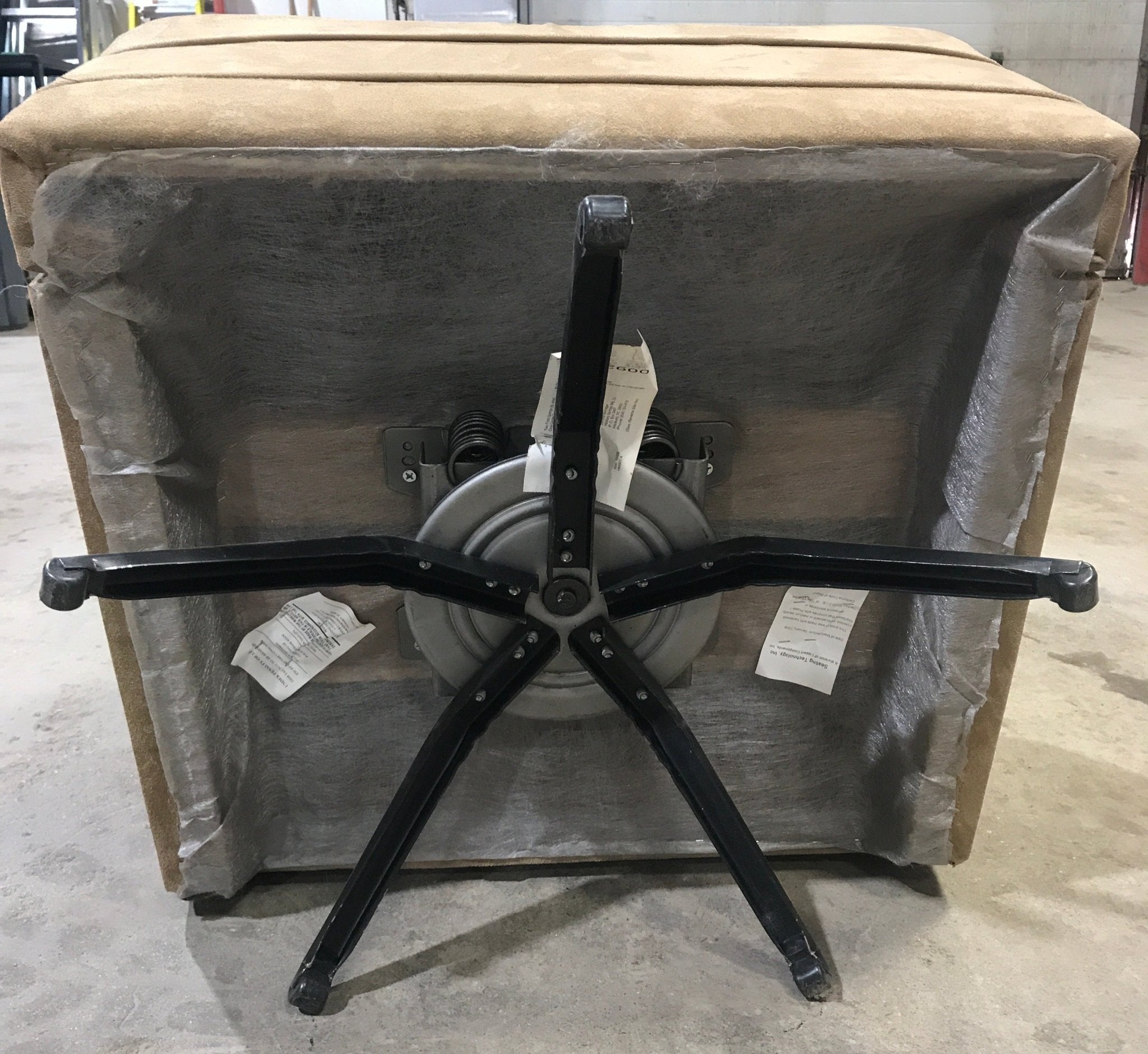 Used RV Chair - 39" H x 25" W x 20" D - Young Farts RV Parts