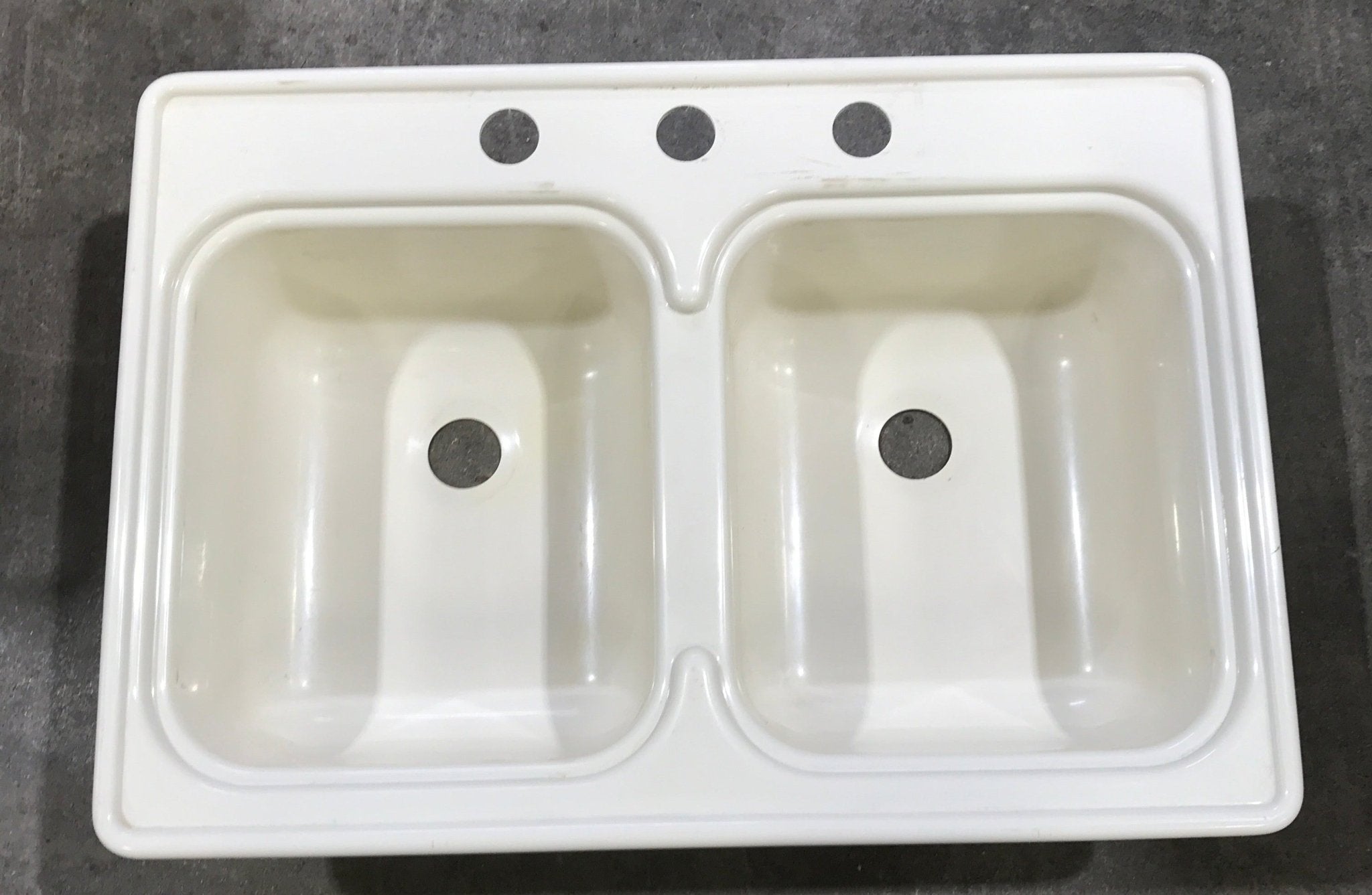 Used RV Kitchen Sink 25” W X 17 1/2” L - Young Farts RV Parts