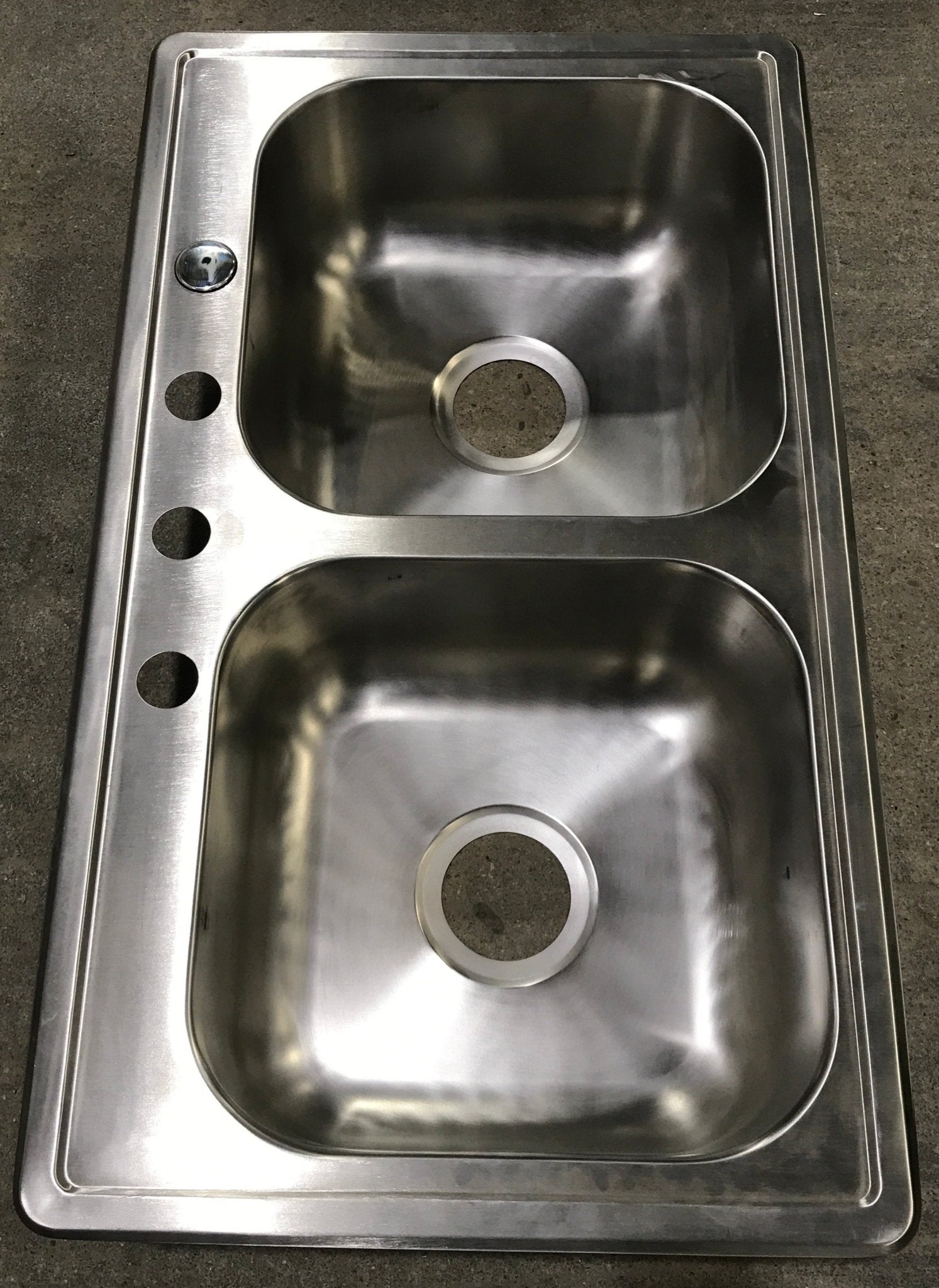 Used RV Kitchen Sink 33” L X 19” W - Young Farts RV Parts